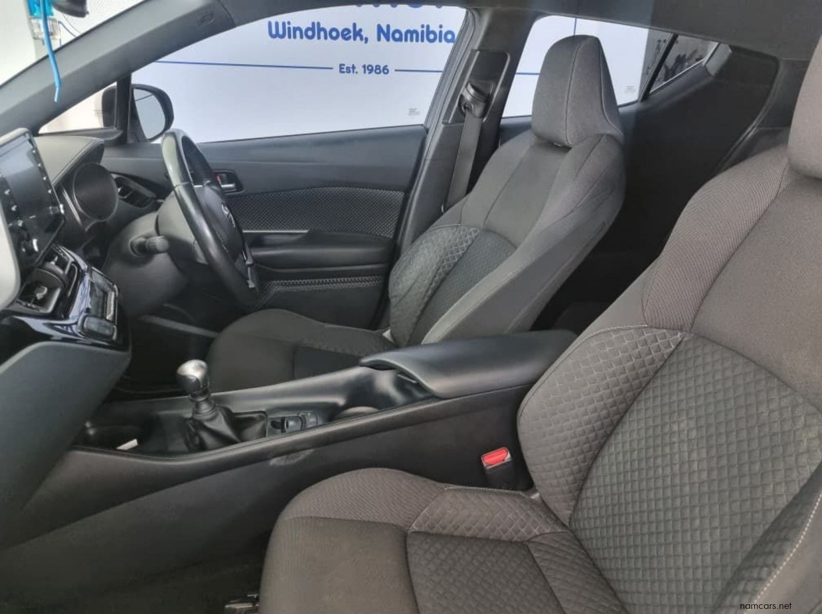 2020 Toyota C-HR 1.2T PLUS pictures