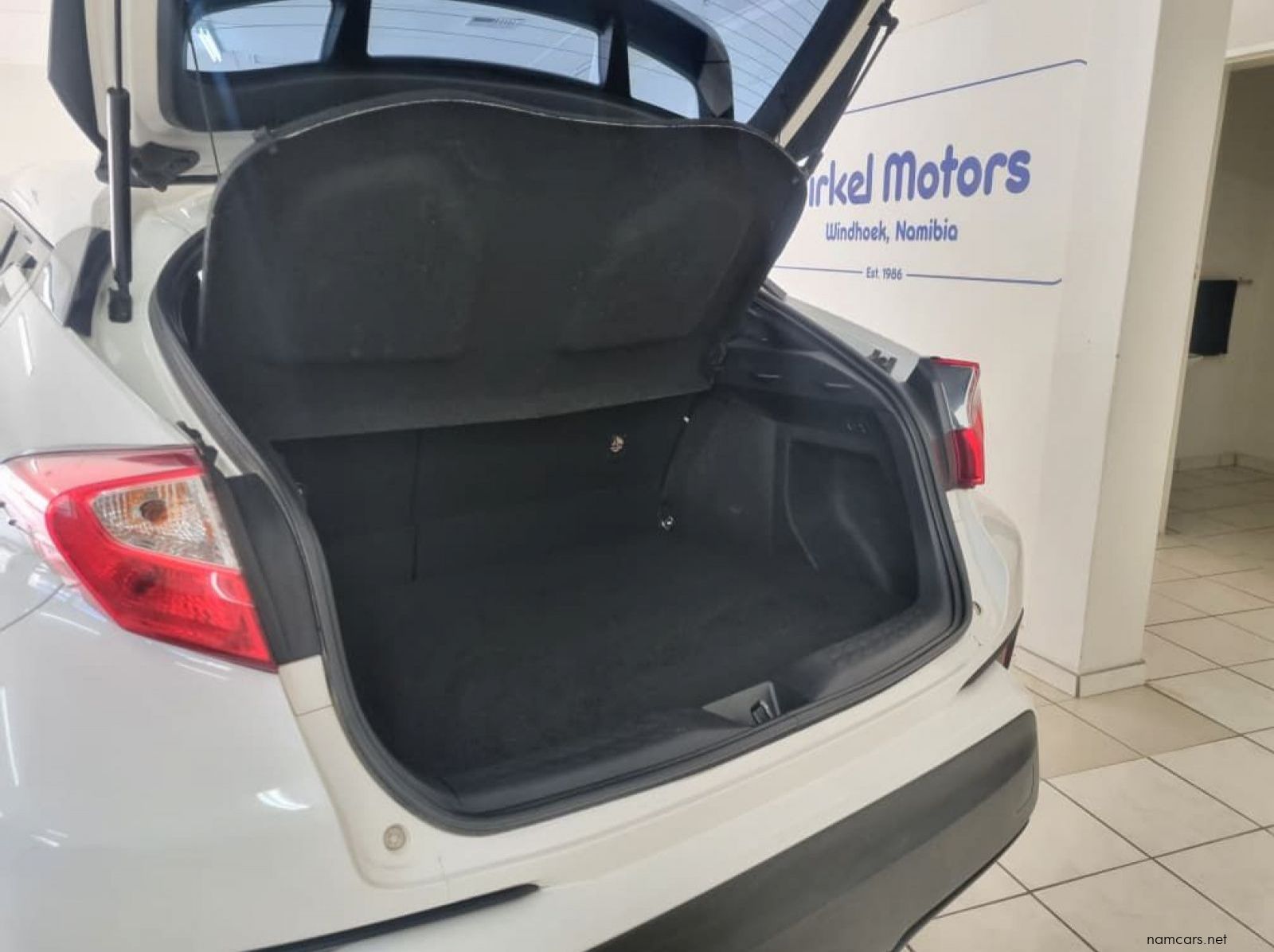 2020 Toyota C-HR 1.2T PLUS pictures