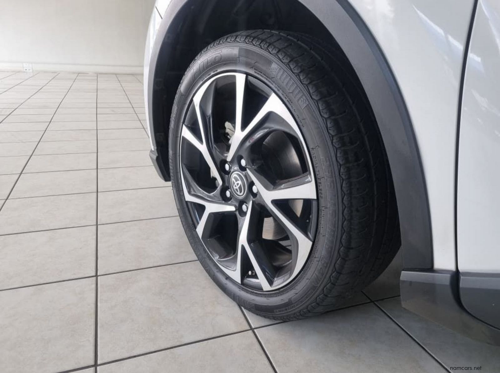 2020 Toyota C-HR 1.2T PLUS pictures