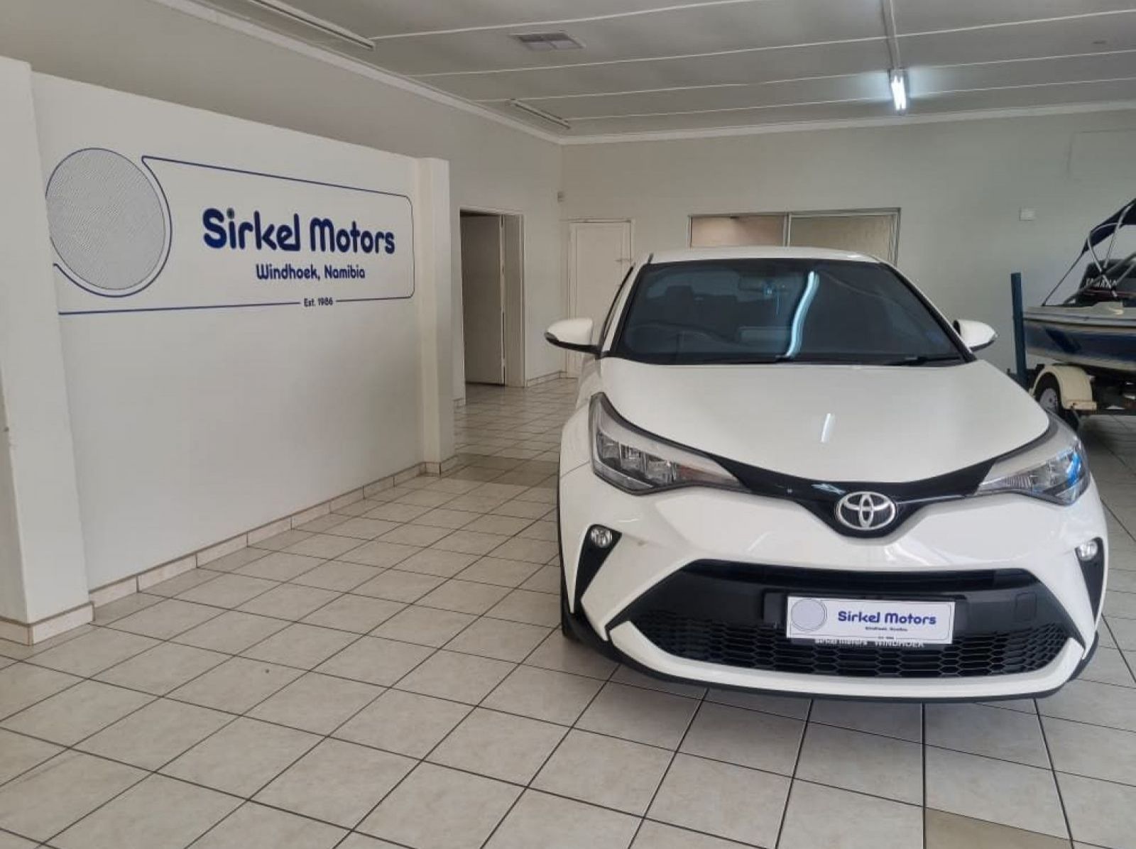 2020 Toyota C-HR 1.2T PLUS pictures