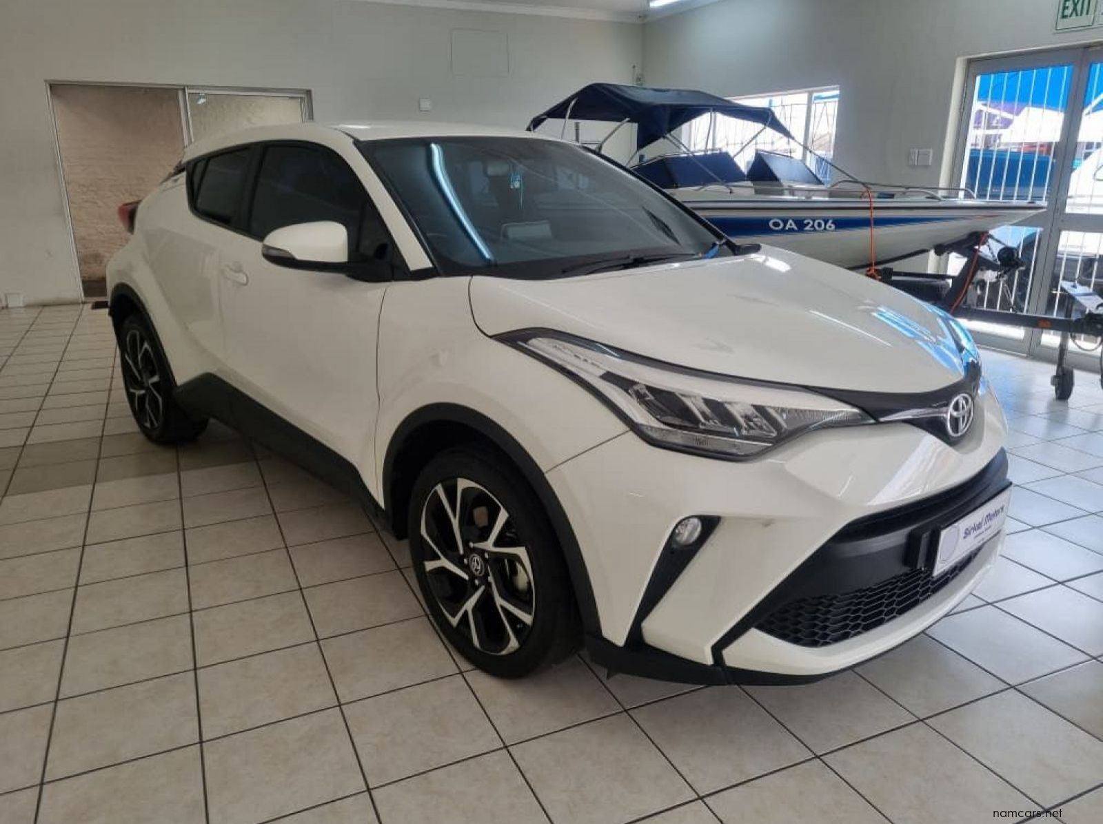 2020 Toyota C-HR 1.2T PLUS pictures