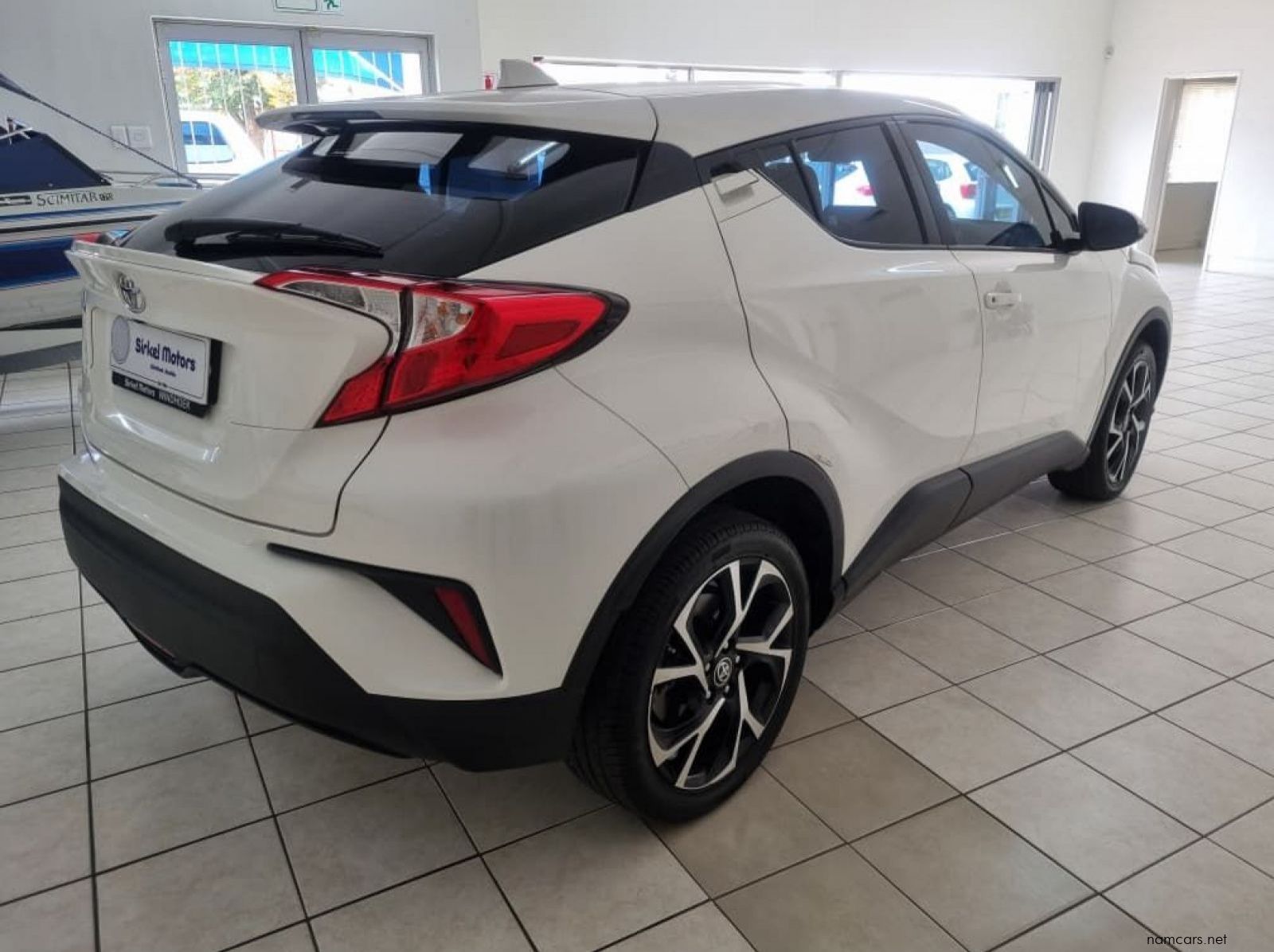 2020 Toyota C-HR 1.2T PLUS pictures