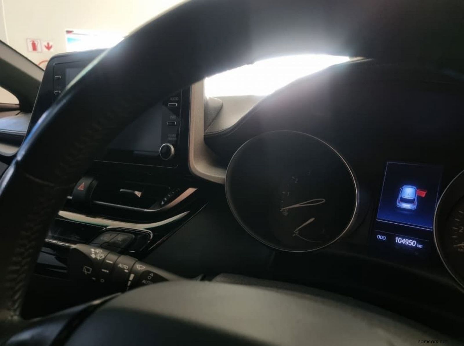 2020 Toyota C-HR 1.2T PLUS pictures