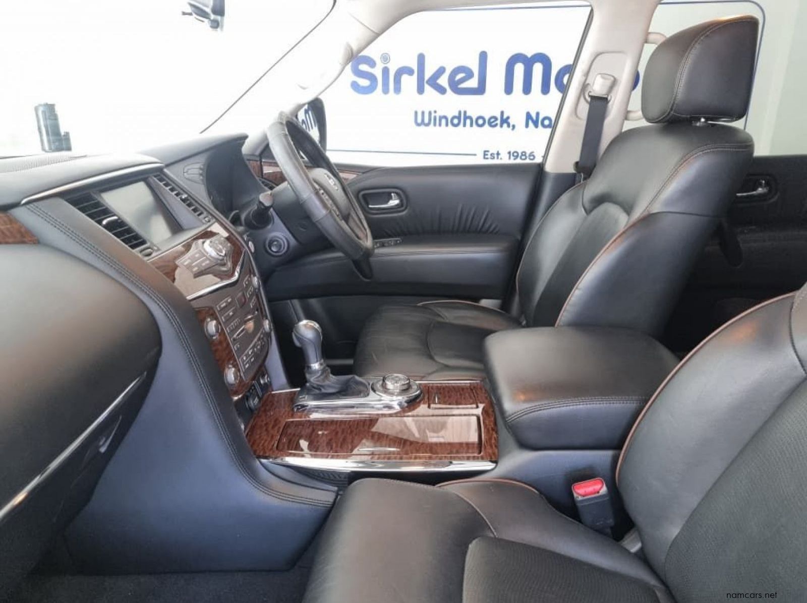 2021 Nissan Patrol 5.6 V8 LE Premium pictures