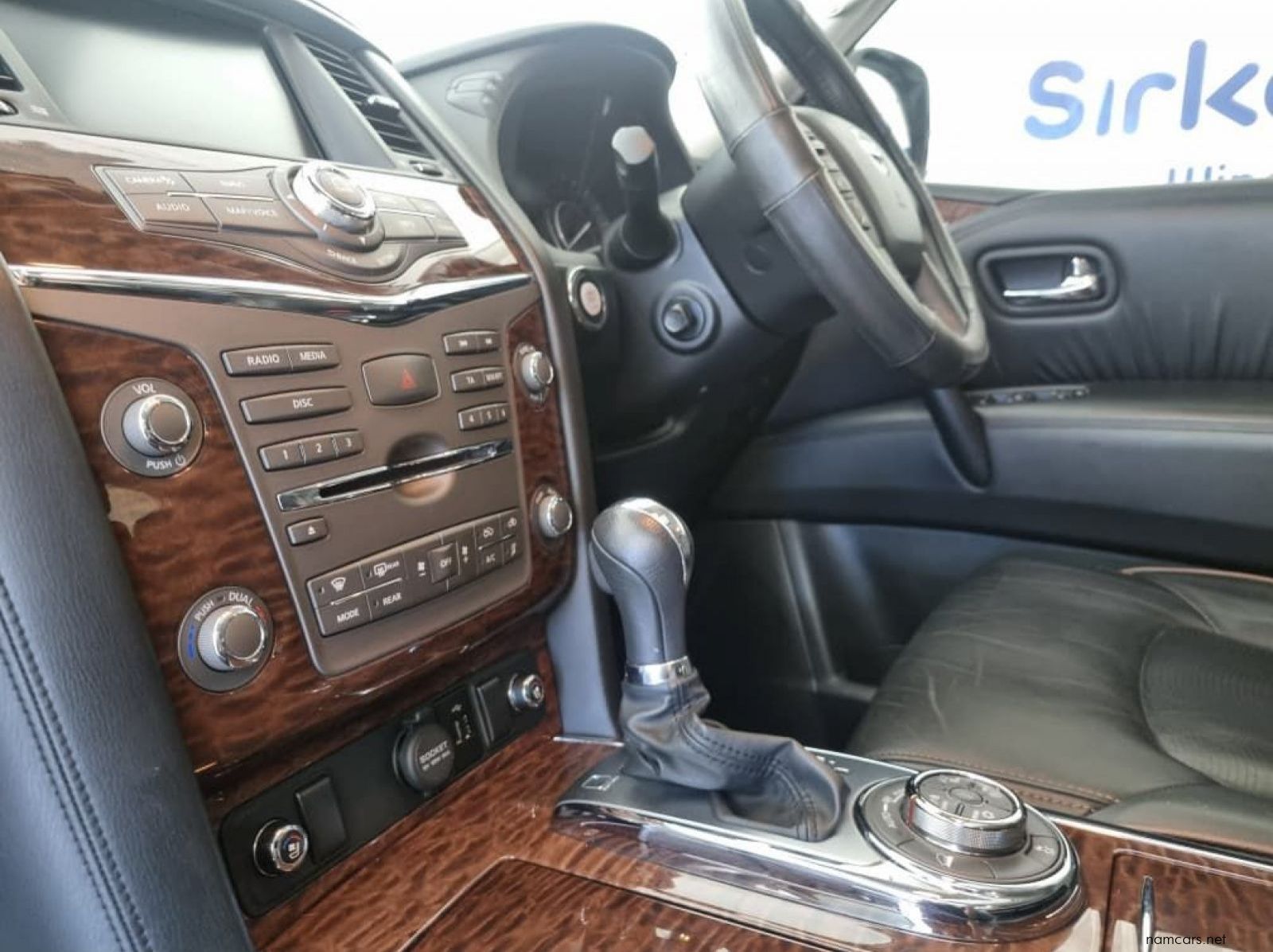 2021 Nissan Patrol 5.6 V8 LE Premium pictures