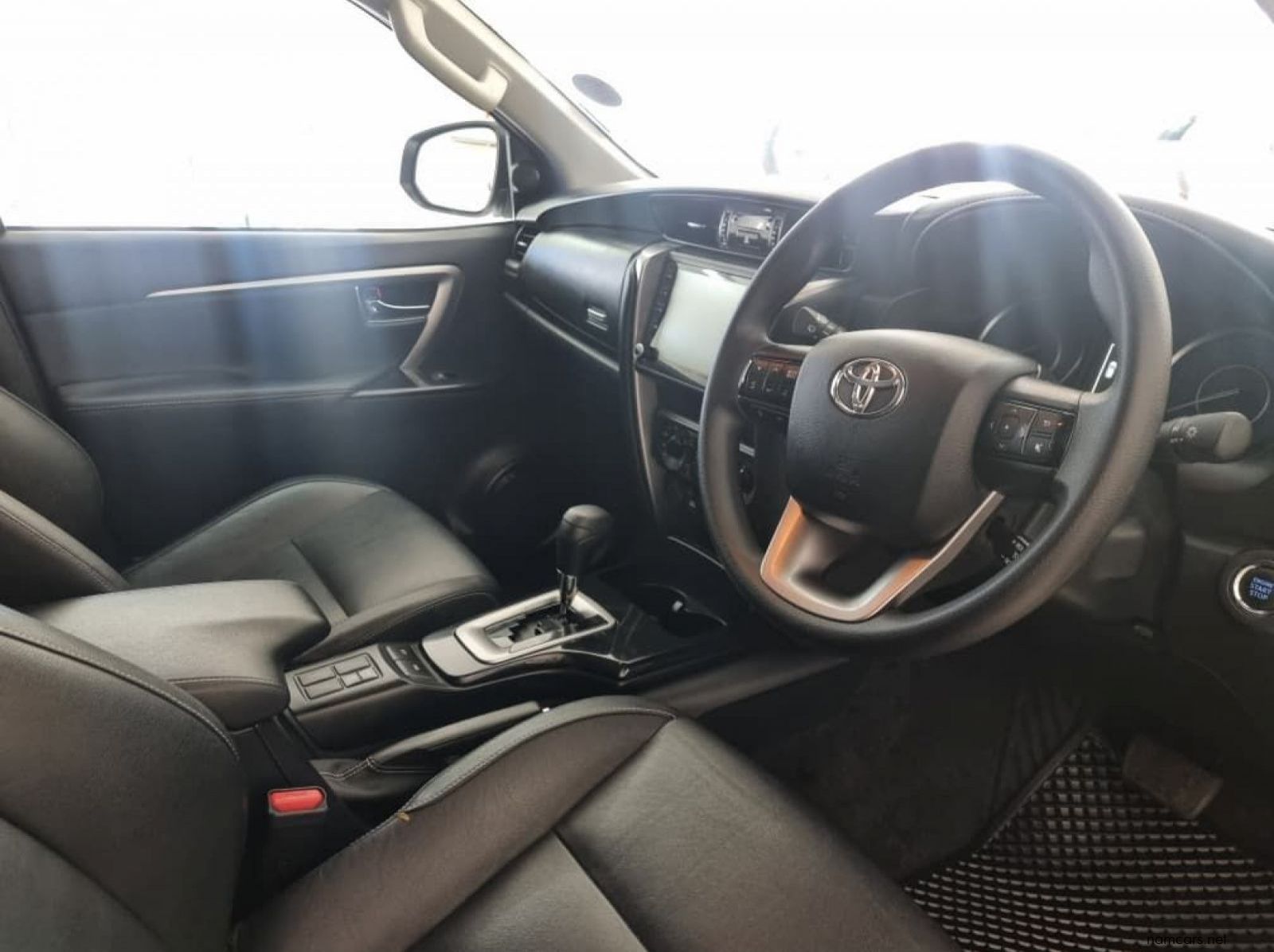 2025 Toyota Fortuner 2.4 GD-6 4x4 A/T pictures