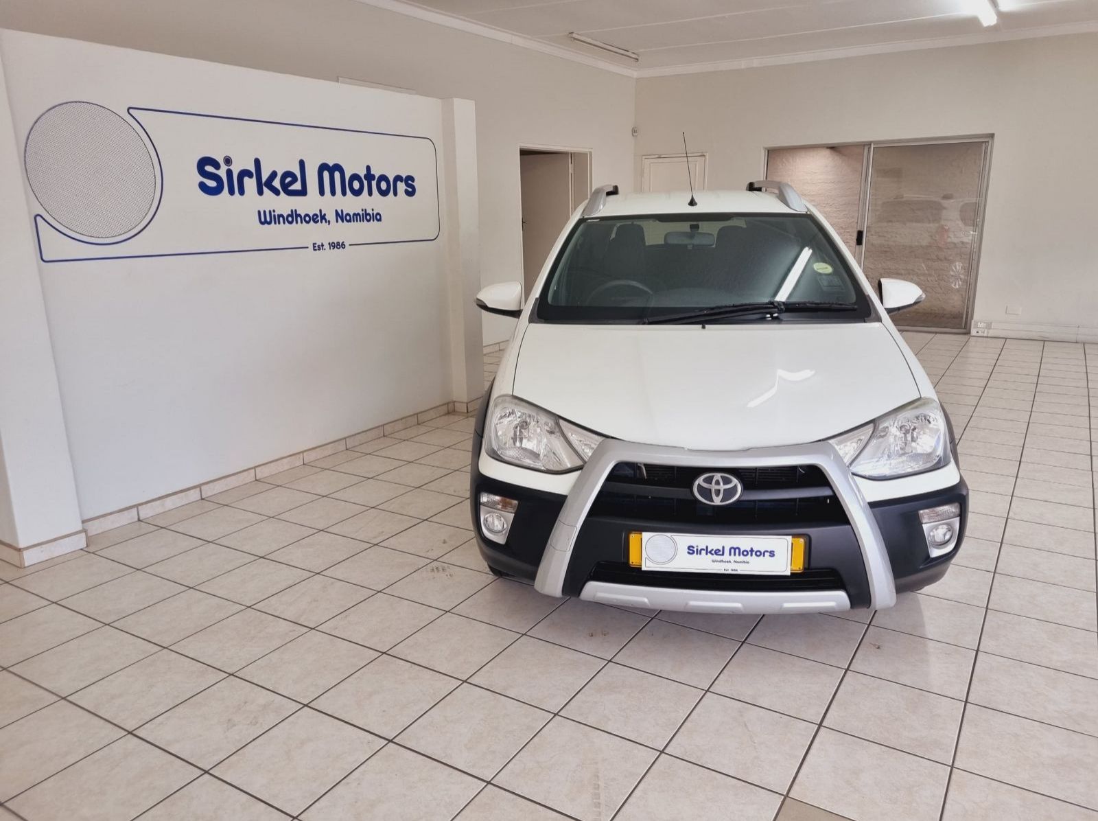 2018 Toyota Etios Cross 1.5 XS pictures