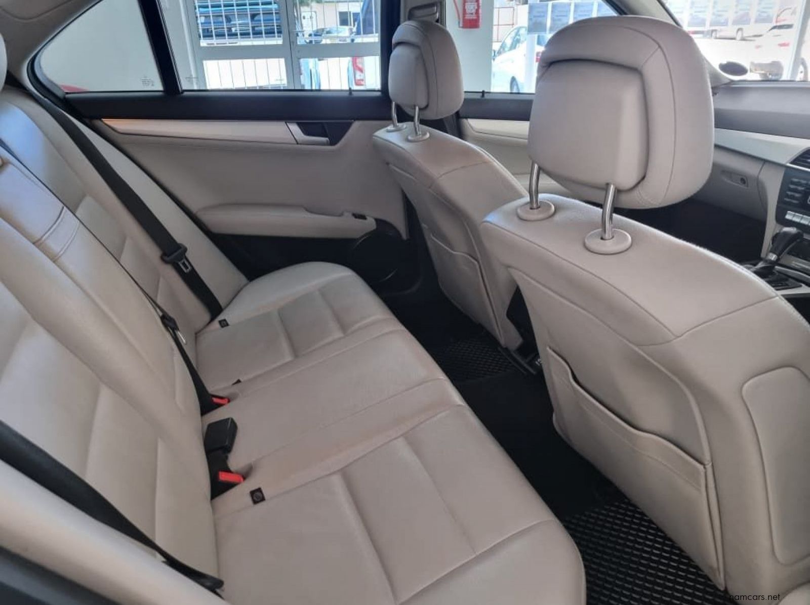 2012 Mercedes-Benz C250 CDI AVANTGARDE pictures