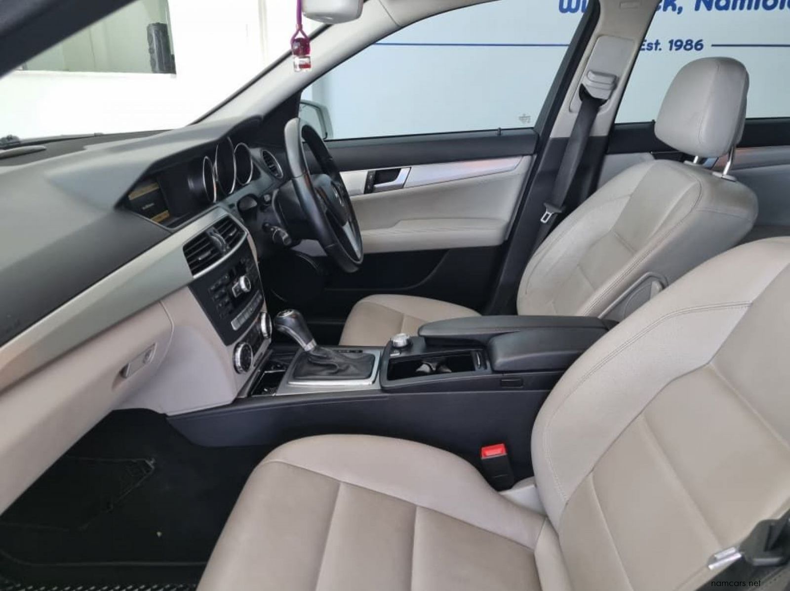 2012 Mercedes-Benz C250 CDI AVANTGARDE pictures