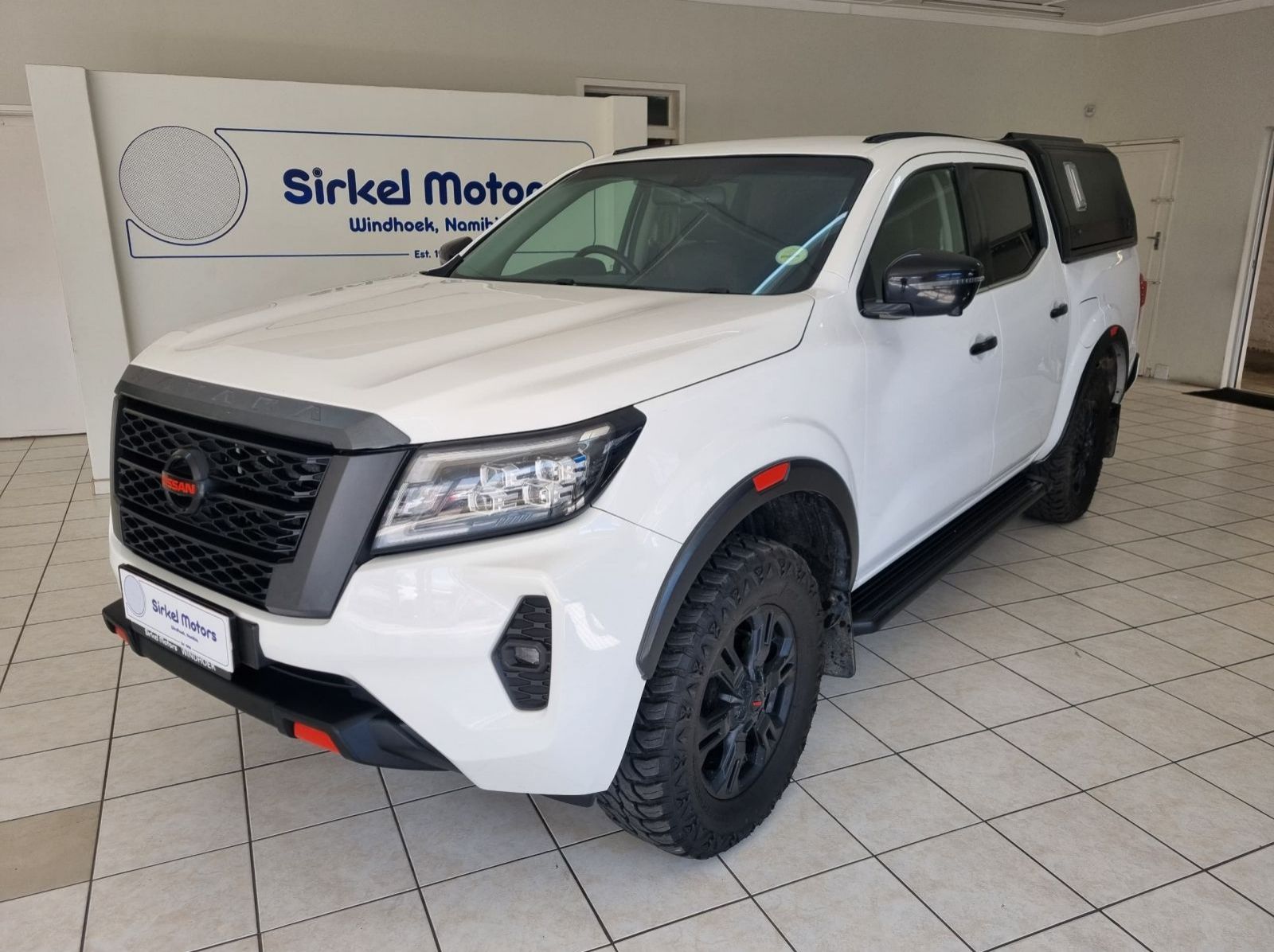 Used Nissan Navara Pro-4X 4x4 D/C P/U  for sale in Windhoek, Namibia