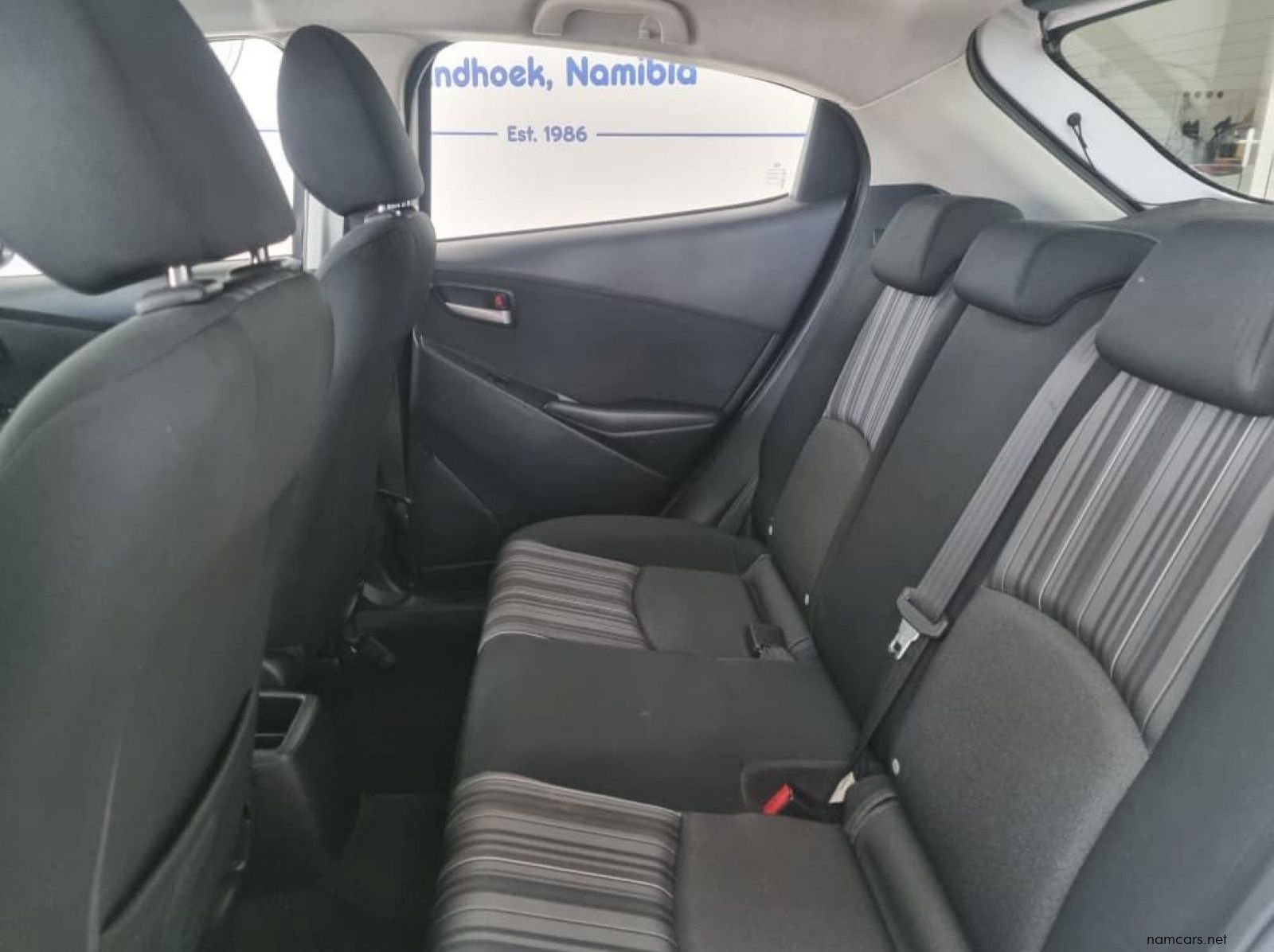 2017 Mazda Mazda 2 Active 1.5 Skyactive pictures