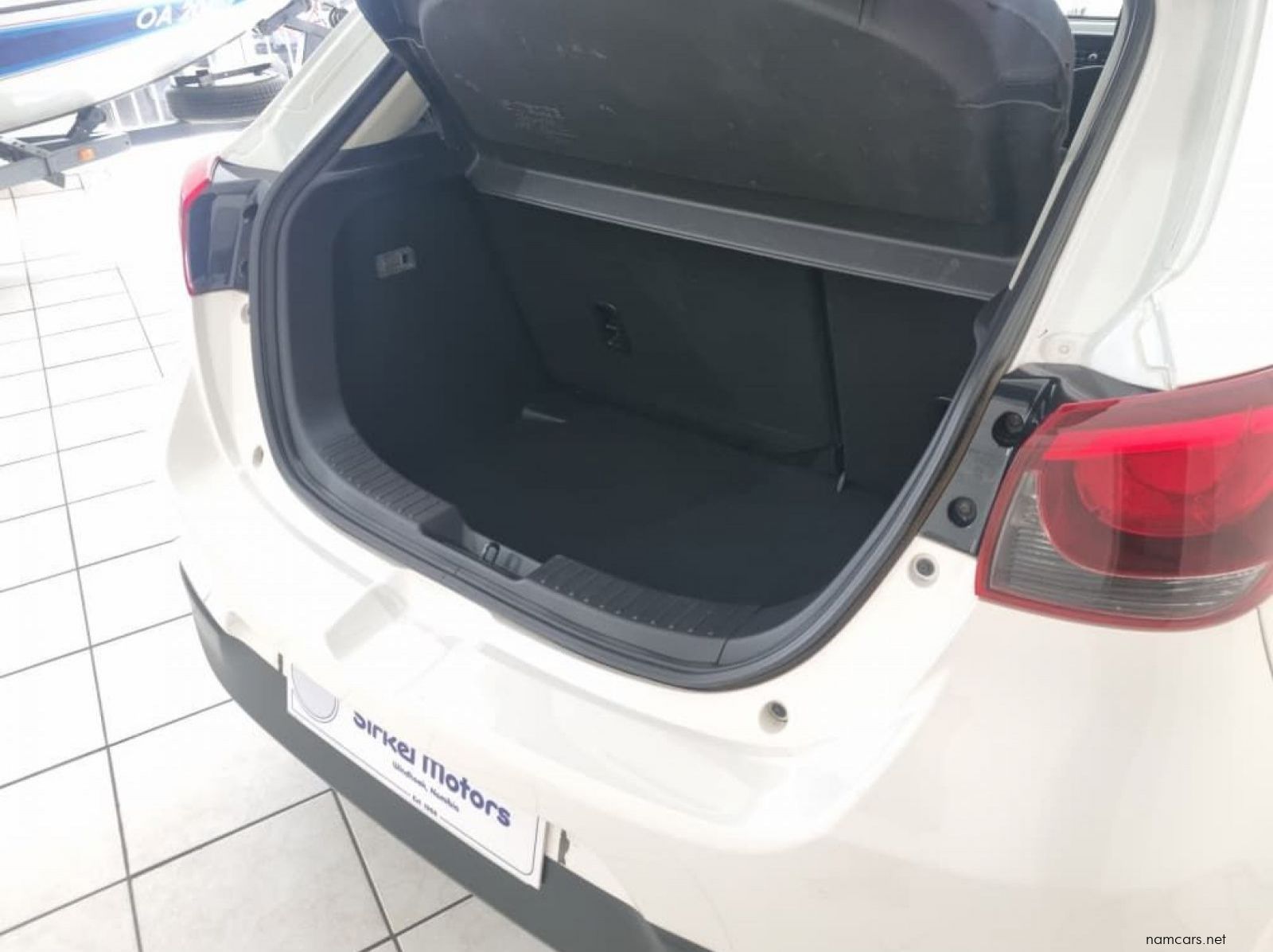 2017 Mazda Mazda 2 Active 1.5 Skyactive pictures