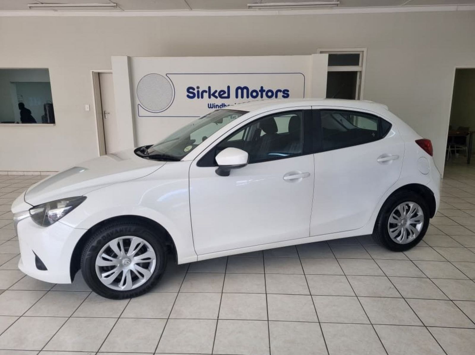 2017 Mazda Mazda 2 Active 1.5 Skyactive pictures