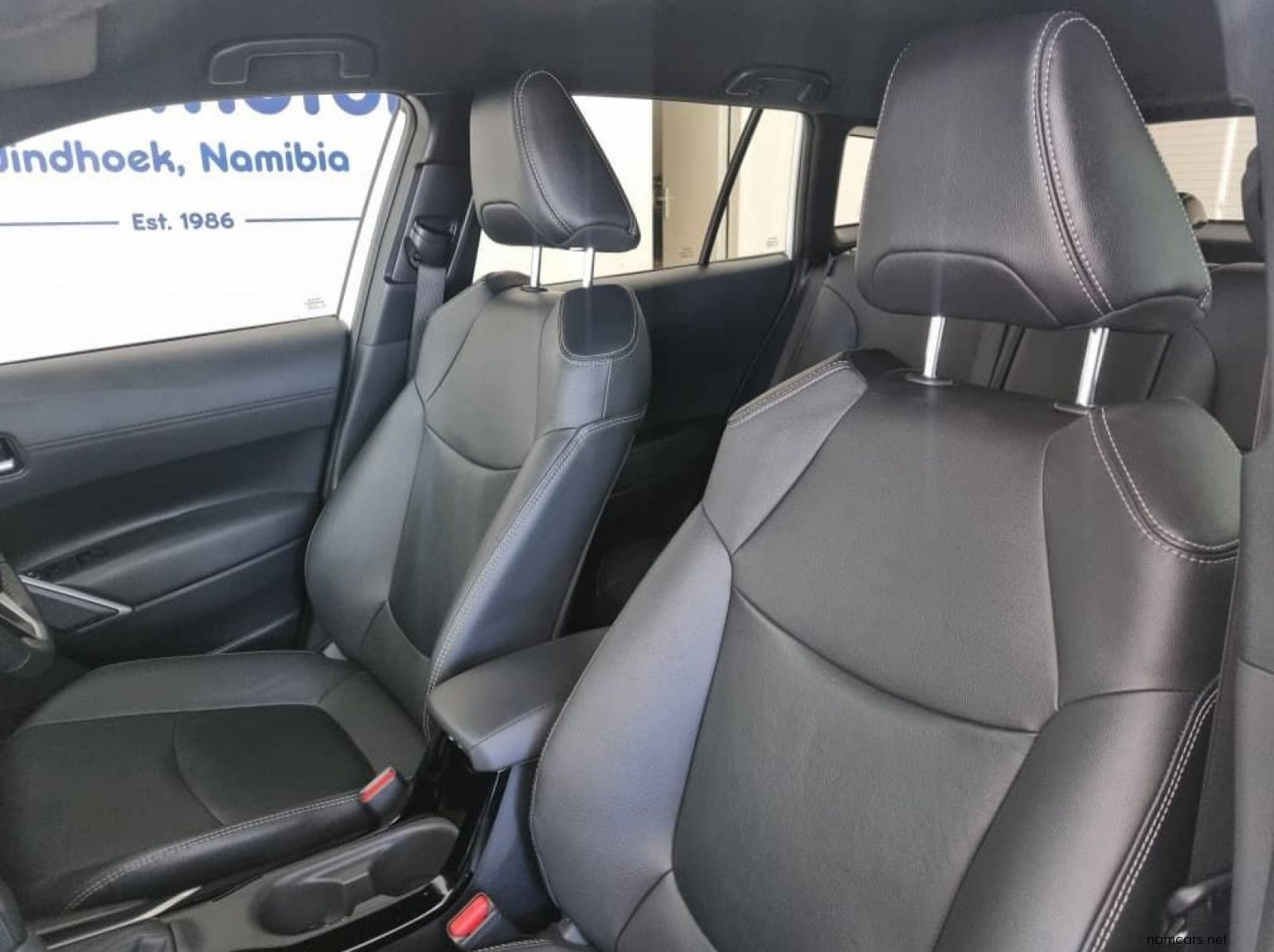 2024 Toyota Corolla Cross XR 1.8 CVT pictures