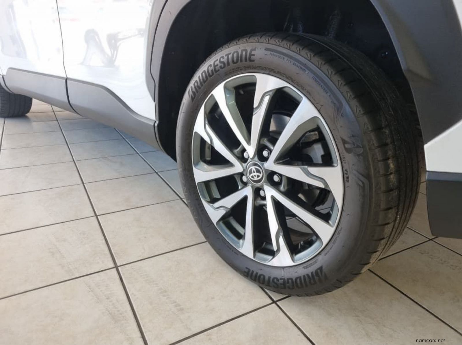 2024 Toyota Corolla Cross XR 1.8 CVT pictures