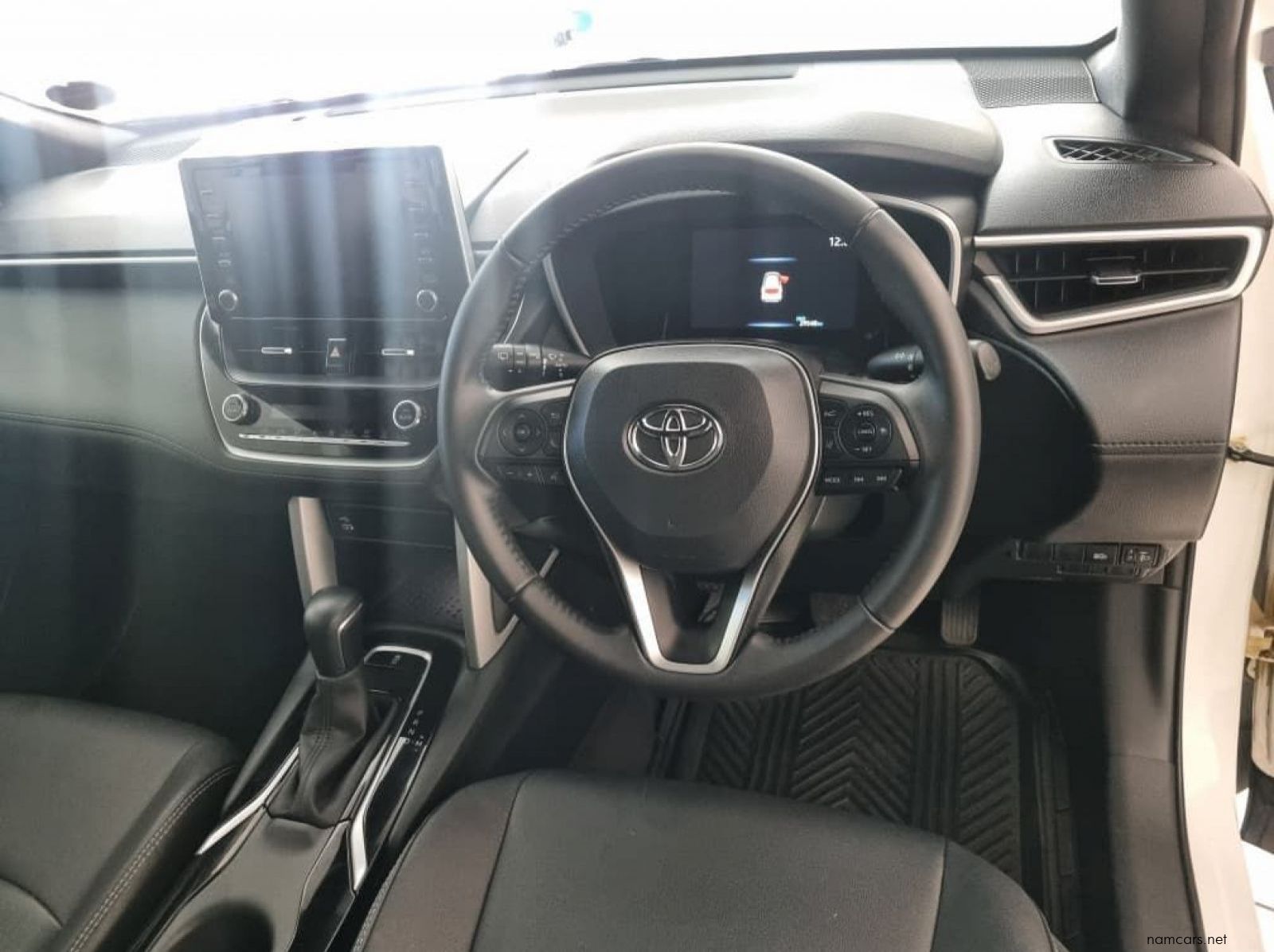 2024 Toyota Corolla Cross XR 1.8 CVT pictures