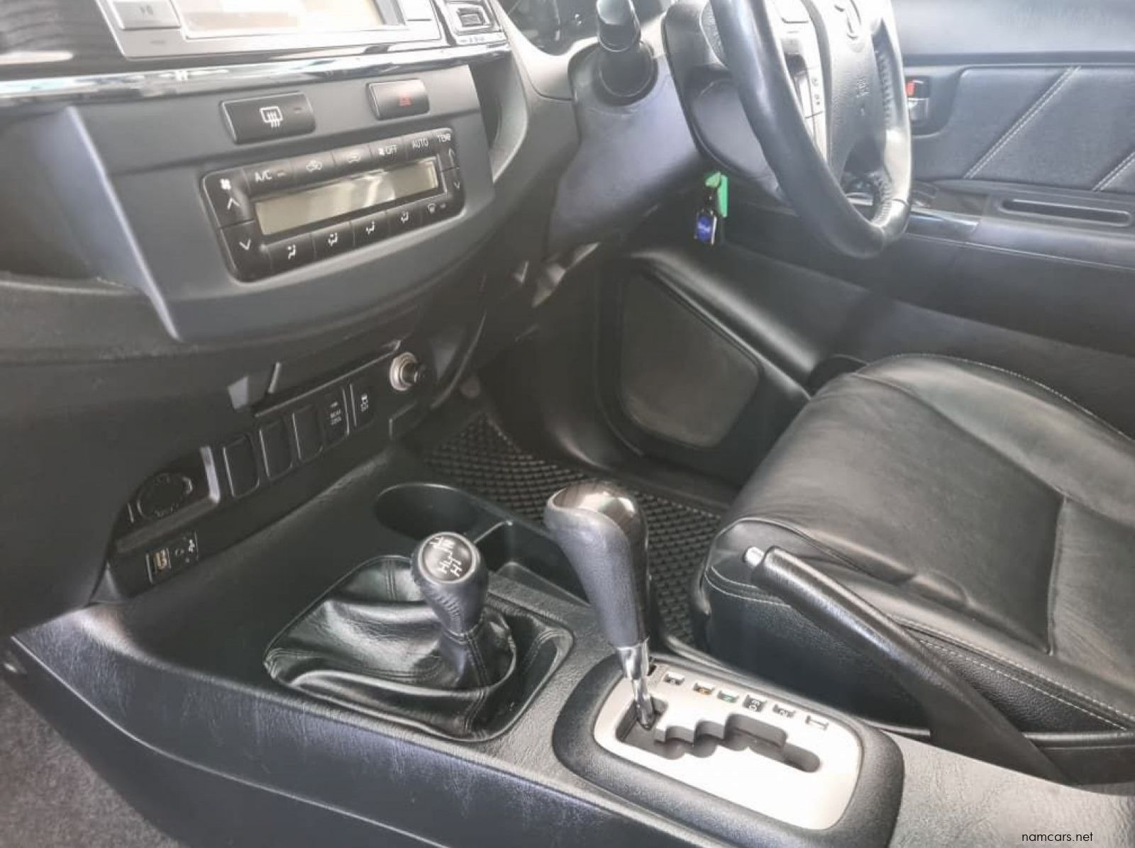 2014 Toyota Fortuner 3.0 D4D 4x4 A/T pictures