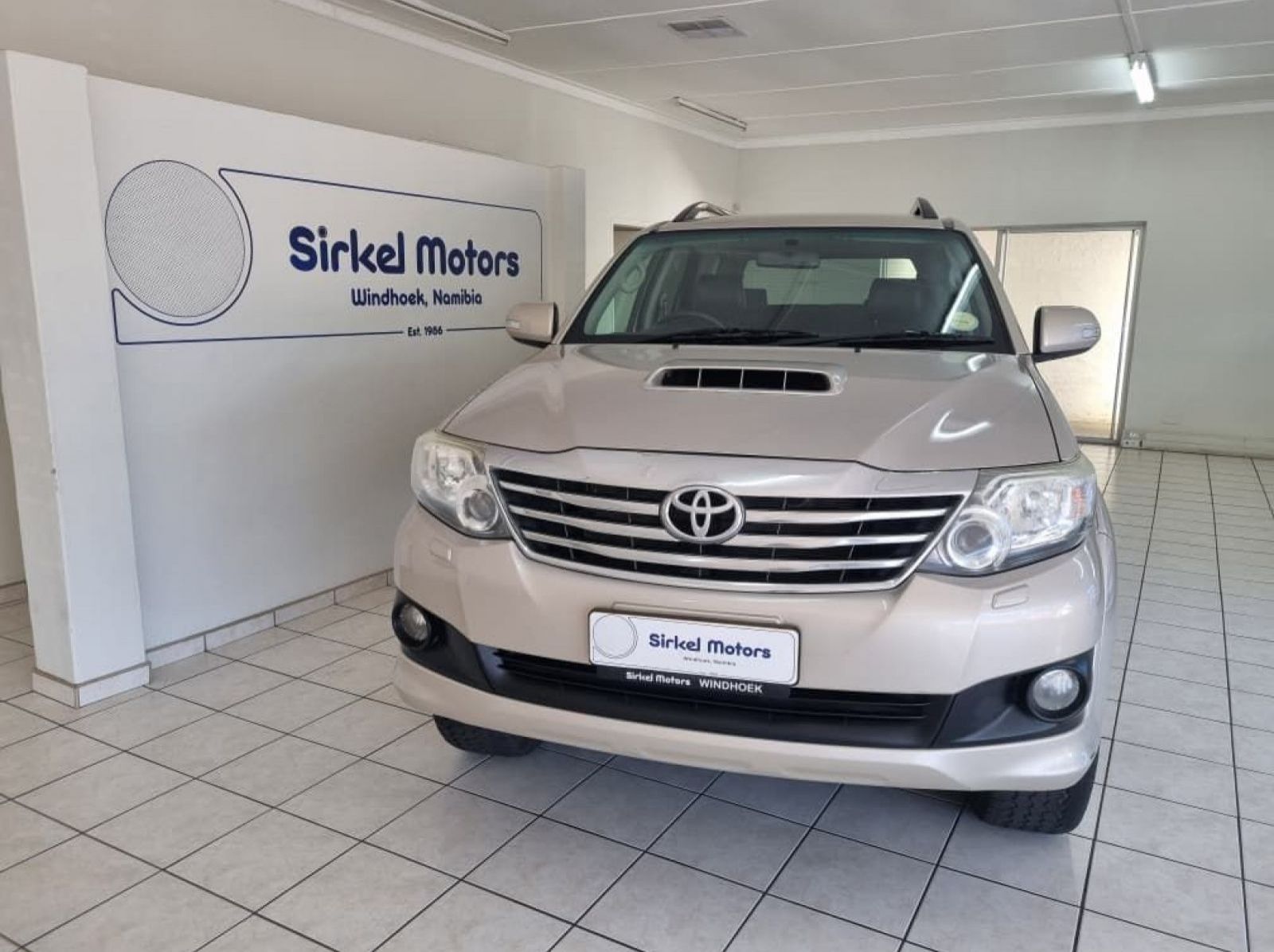 2014 Toyota Fortuner 3.0 D4D 4x4 A/T pictures