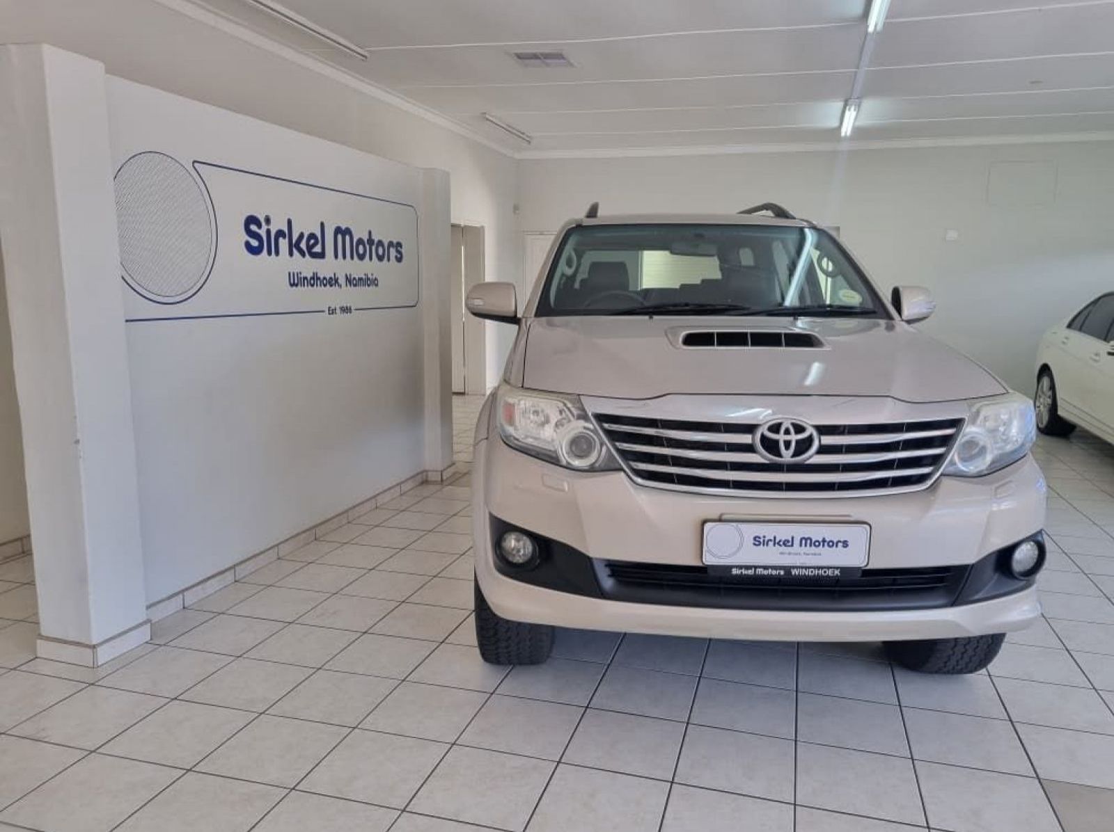 2014 Toyota Fortuner 3.0 D4D 4x4 A/T pictures