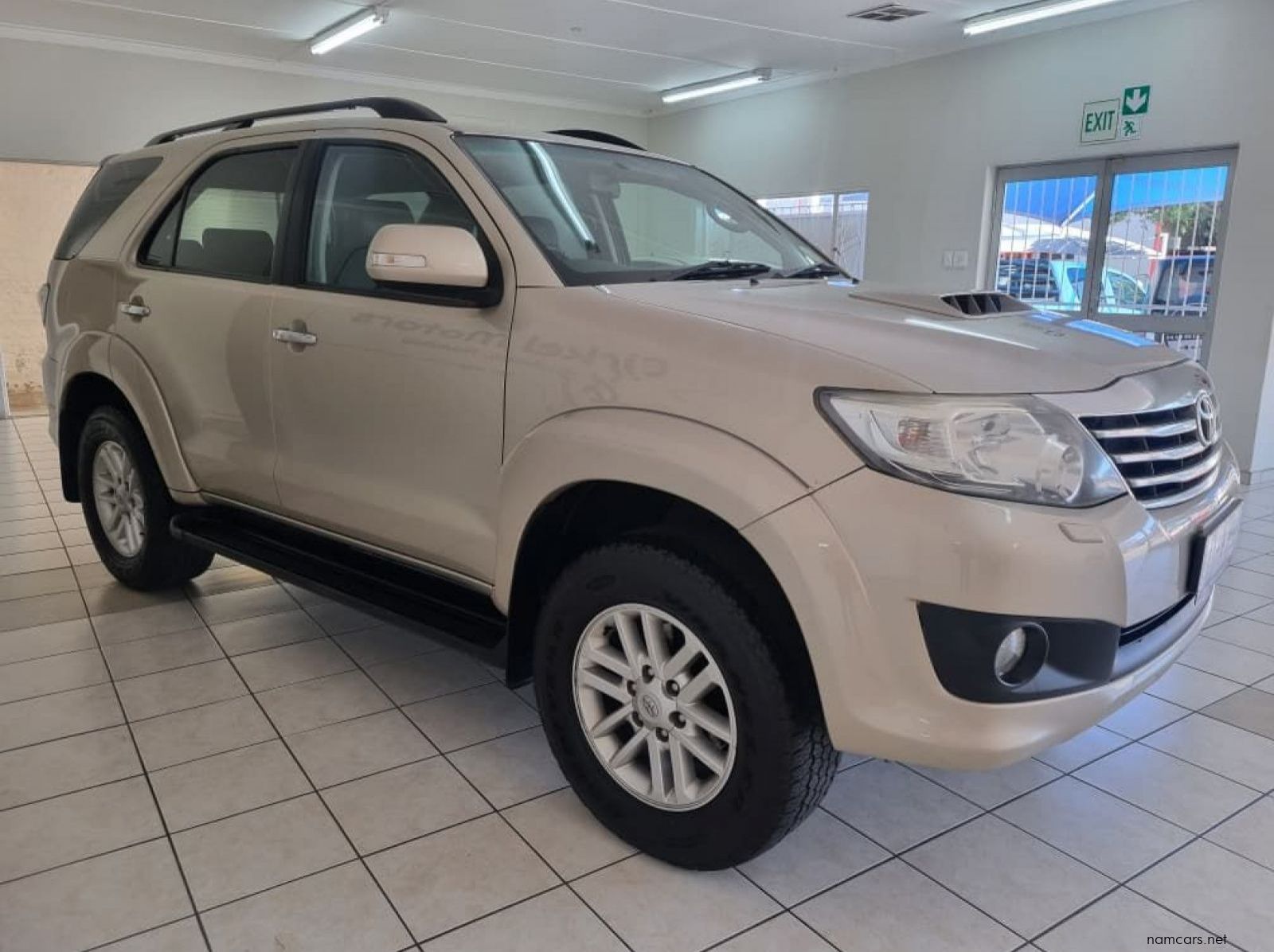 2014 Toyota Fortuner 3.0 D4D 4x4 A/T pictures