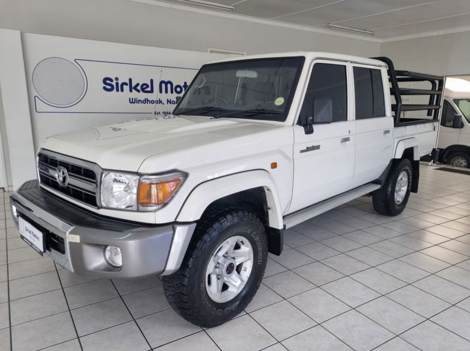 Used Toyota Land Cruiser 4.2 D/C P/U  for sale in Windhoek, Namibia