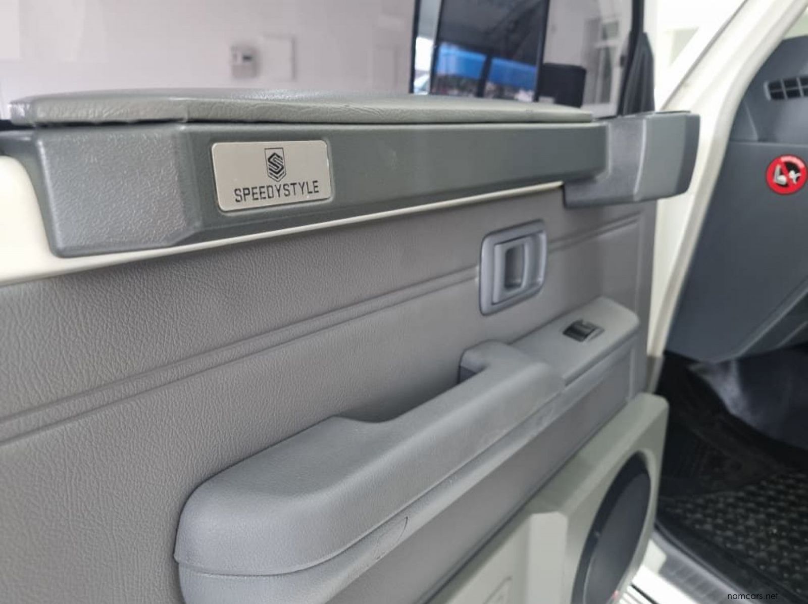 2022 Toyota Land Cruiser 4.2 D/C P/U pictures