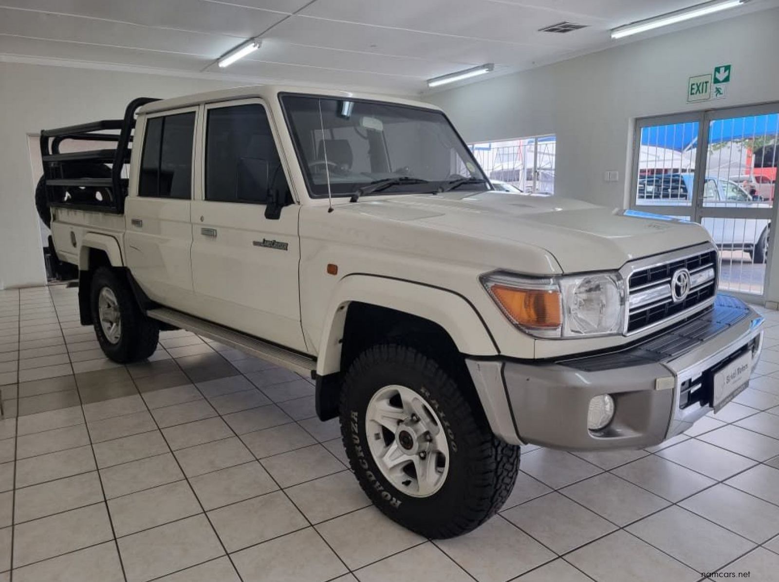 2022 Toyota Land Cruiser 4.2 D/C P/U pictures