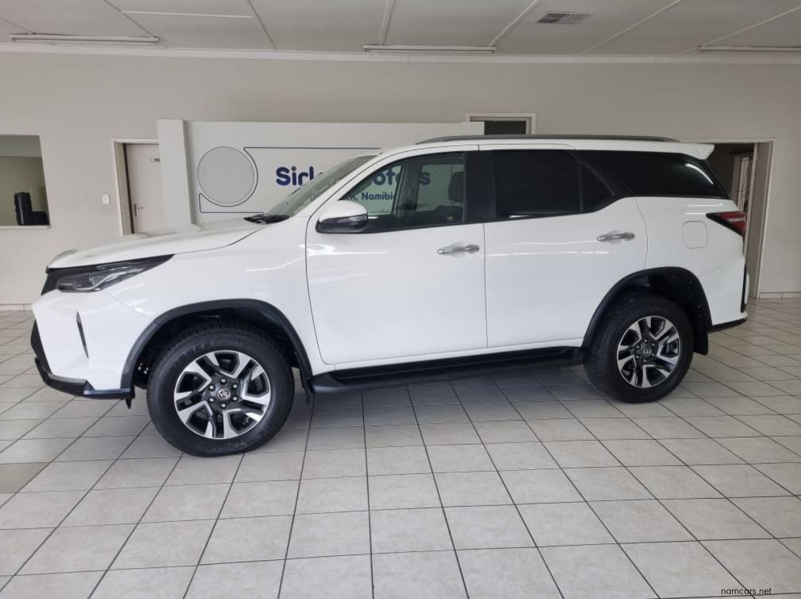 2025 Toyota Fortuner 2.4 GD-6 4x4 A/T pictures
