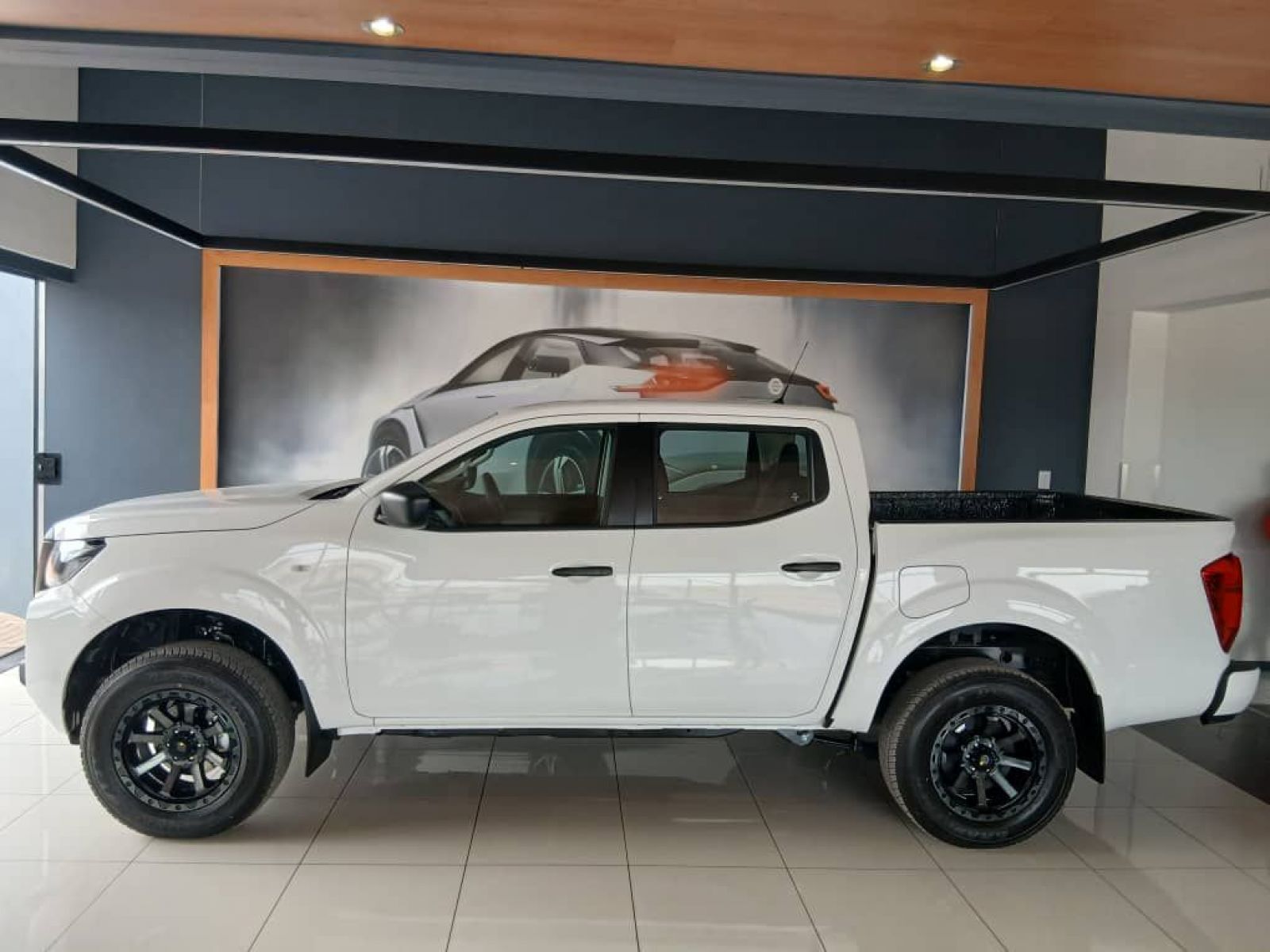 2025 Nissan Navara 2.5D XE 4x4 Plus D/C M/T photo