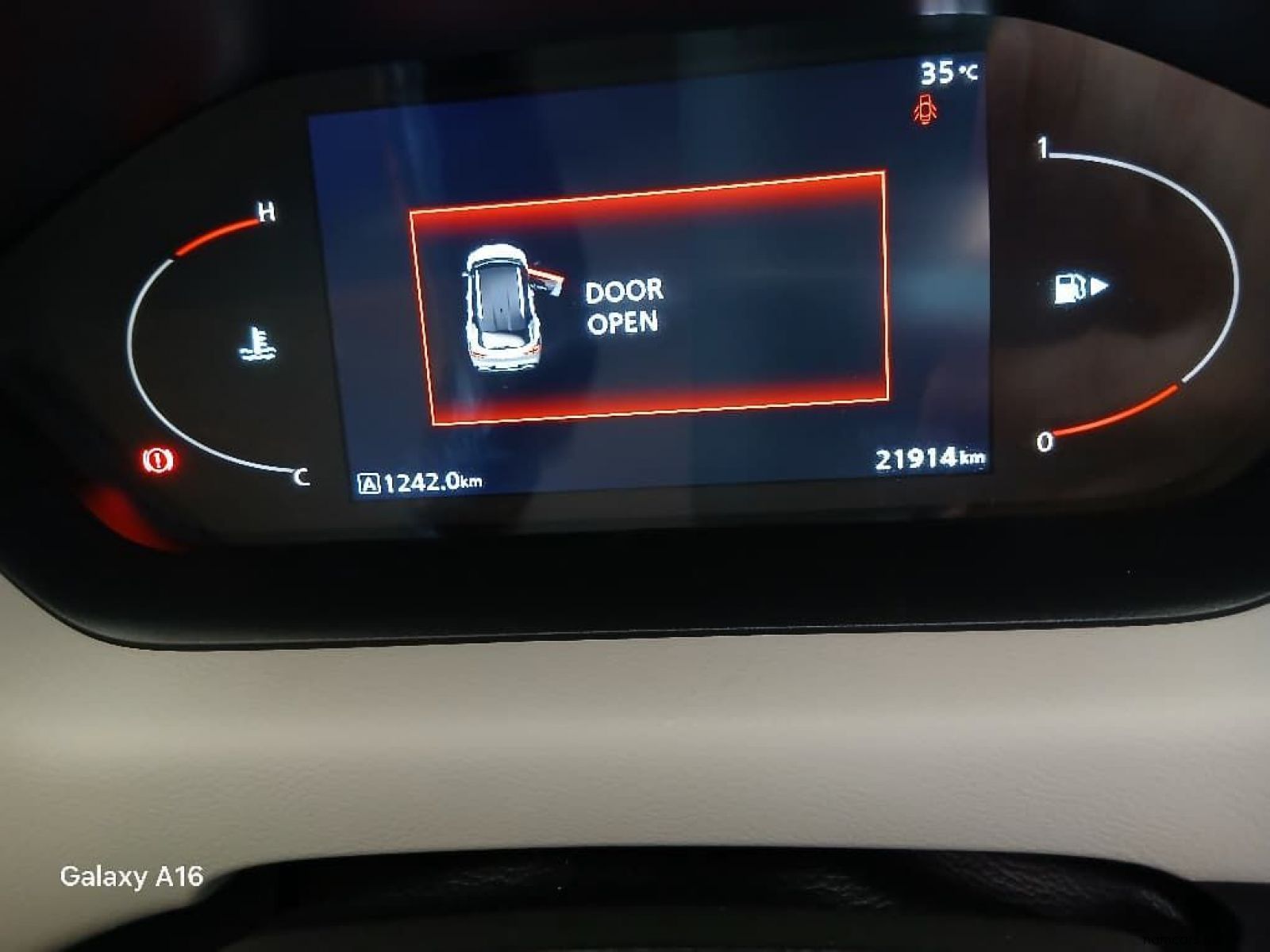 2024 Nissan Magnite 1.0 Acenta AMT photo