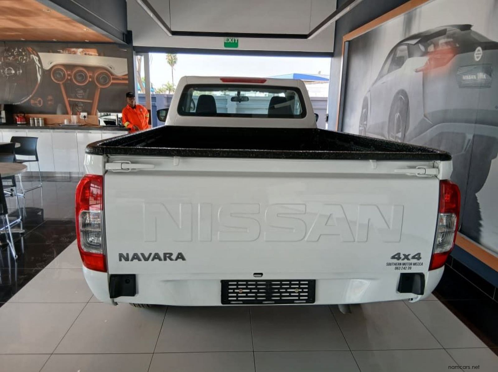 2025 Nissan 2.5 XE 4x4 Plus S/C M/T pictures