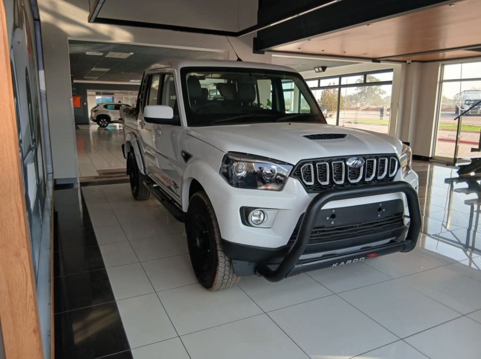 2025 Mahindra S6 2.2D 4x4 D/C Karoo pictures