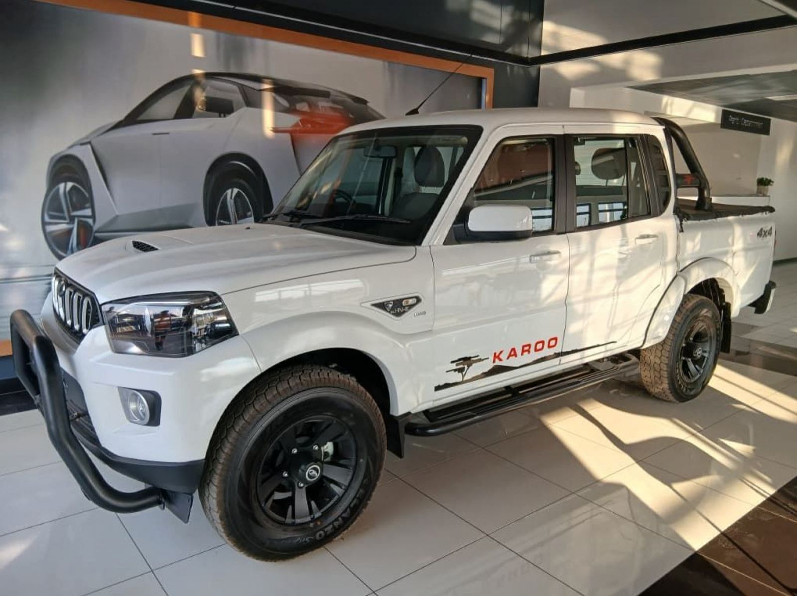 2025 Mahindra S6 2.2D 4x4 D/C Karoo pictures