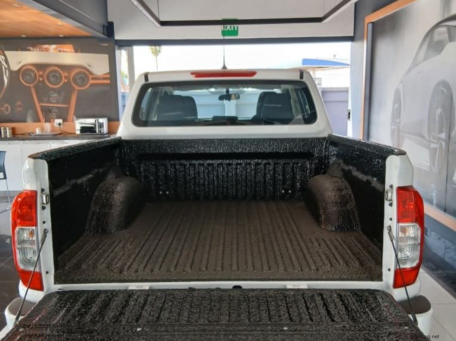 2025 Nissan 2.5 SE 4x4 Plus A/T pictures