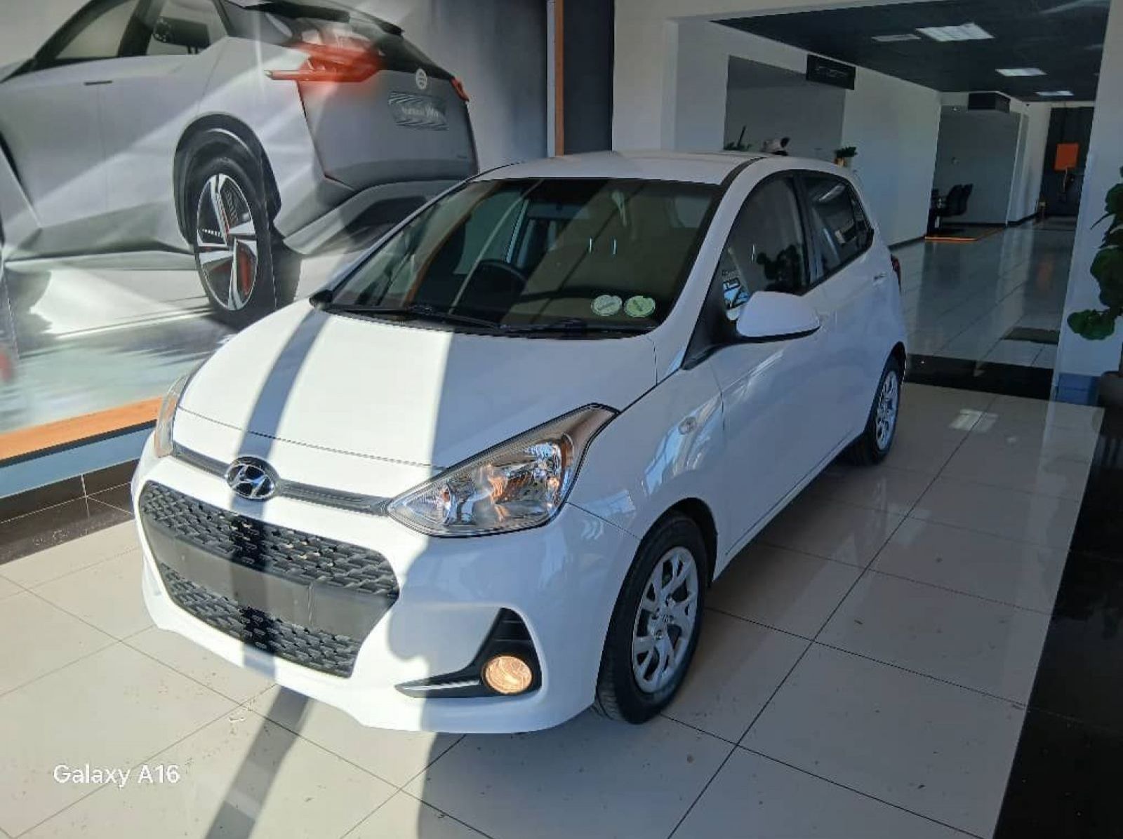 2020 Hyundai i10 1.0 A/T pictures