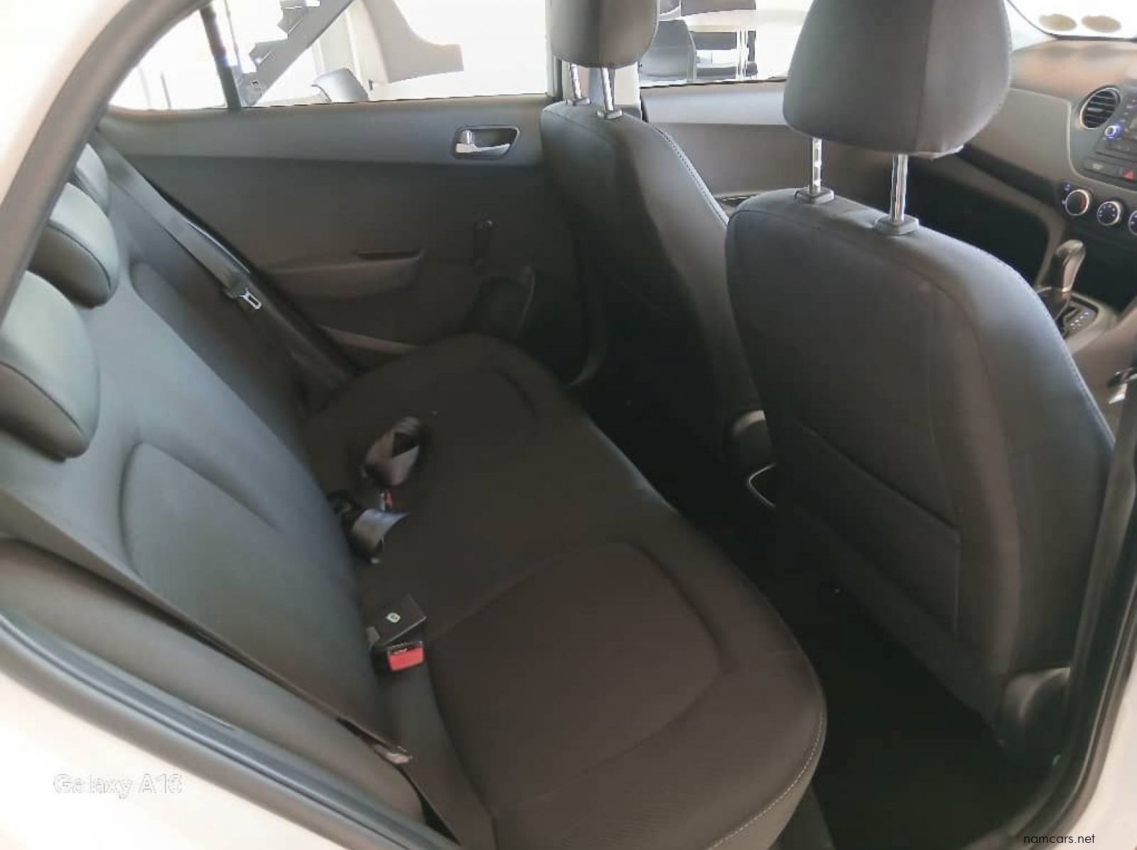 2020 Hyundai i10 1.0 A/T pictures