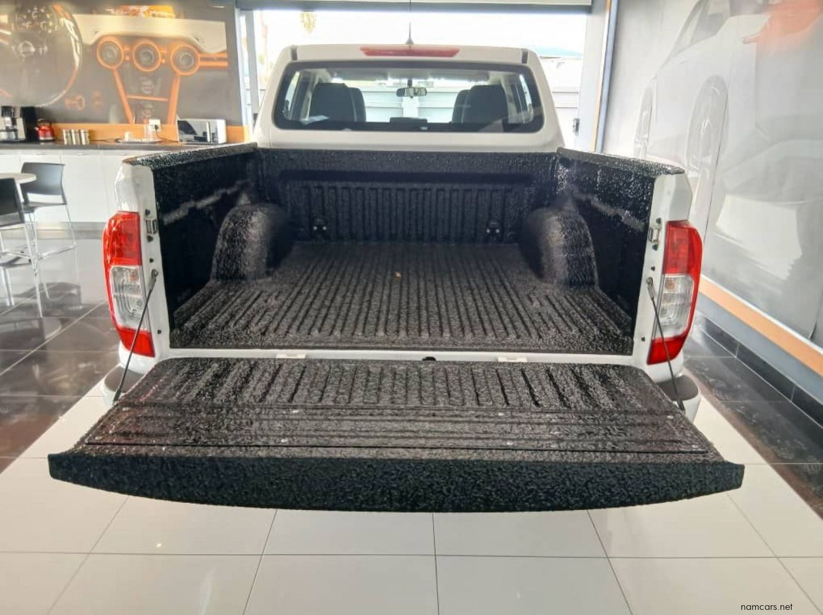 2025 Nissan Navara 2.5D XE 4x4 Plus D/C M/T pictures