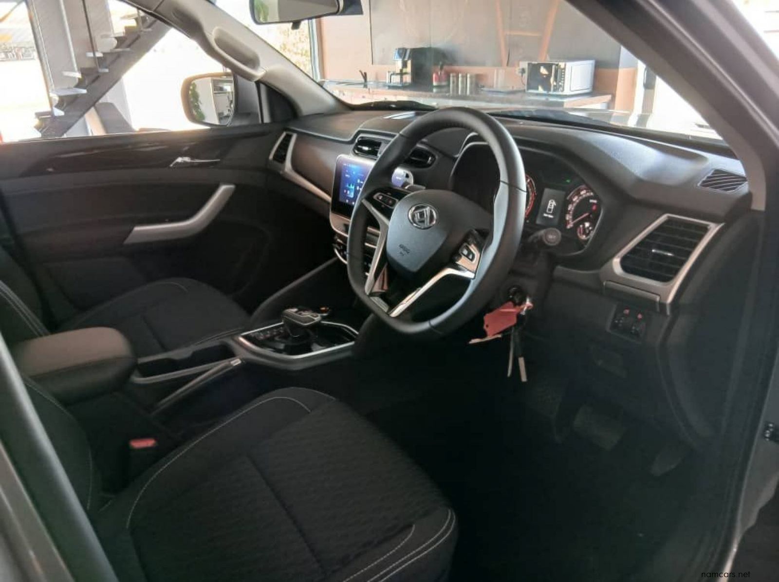 2025 LDV T60 Max Pro 2.0d 4x4 A/T D/C pictures