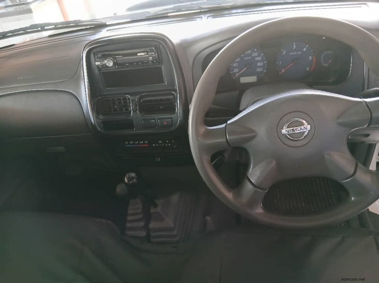 2010 Nissan NP300 2.5 D 4x4 S/C pictures