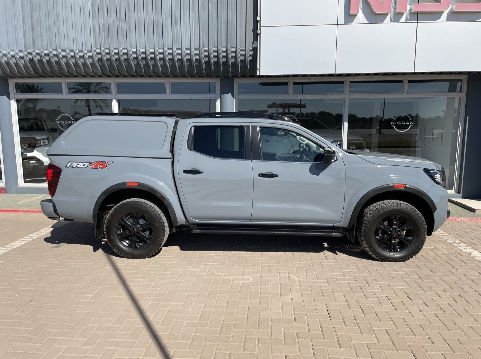 2021 Nissan Navara Pro4x pictures