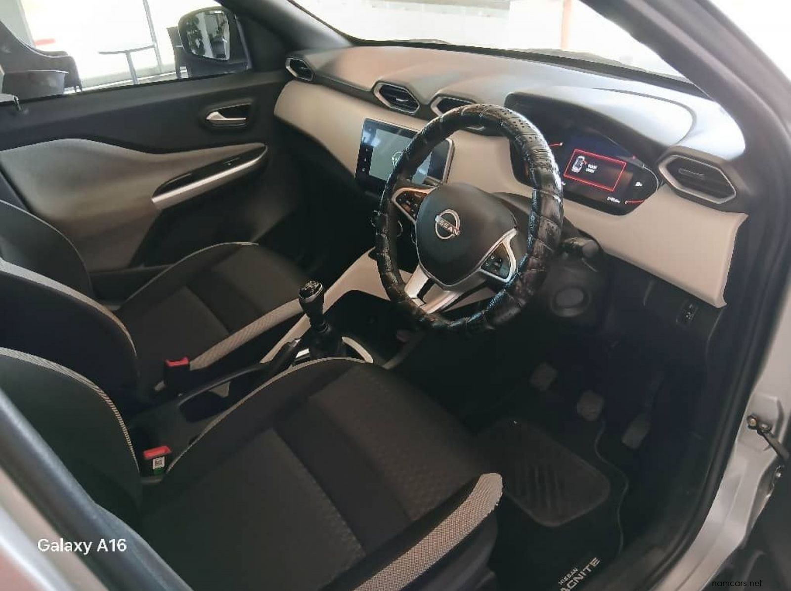 2024 Nissan Magnite 1.0 Acenta AMT pictures