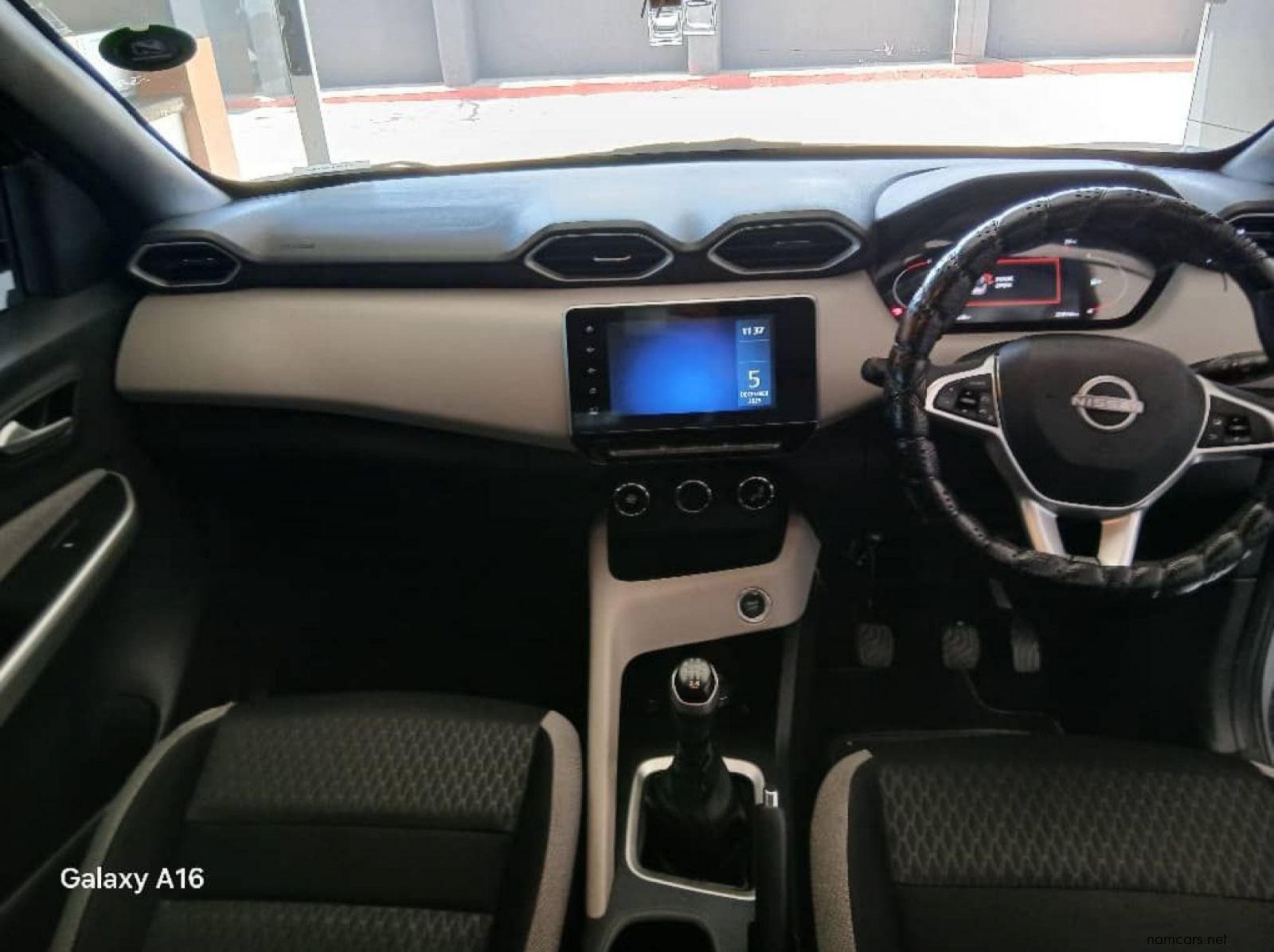 2024 Nissan Magnite 1.0 Acenta AMT pictures