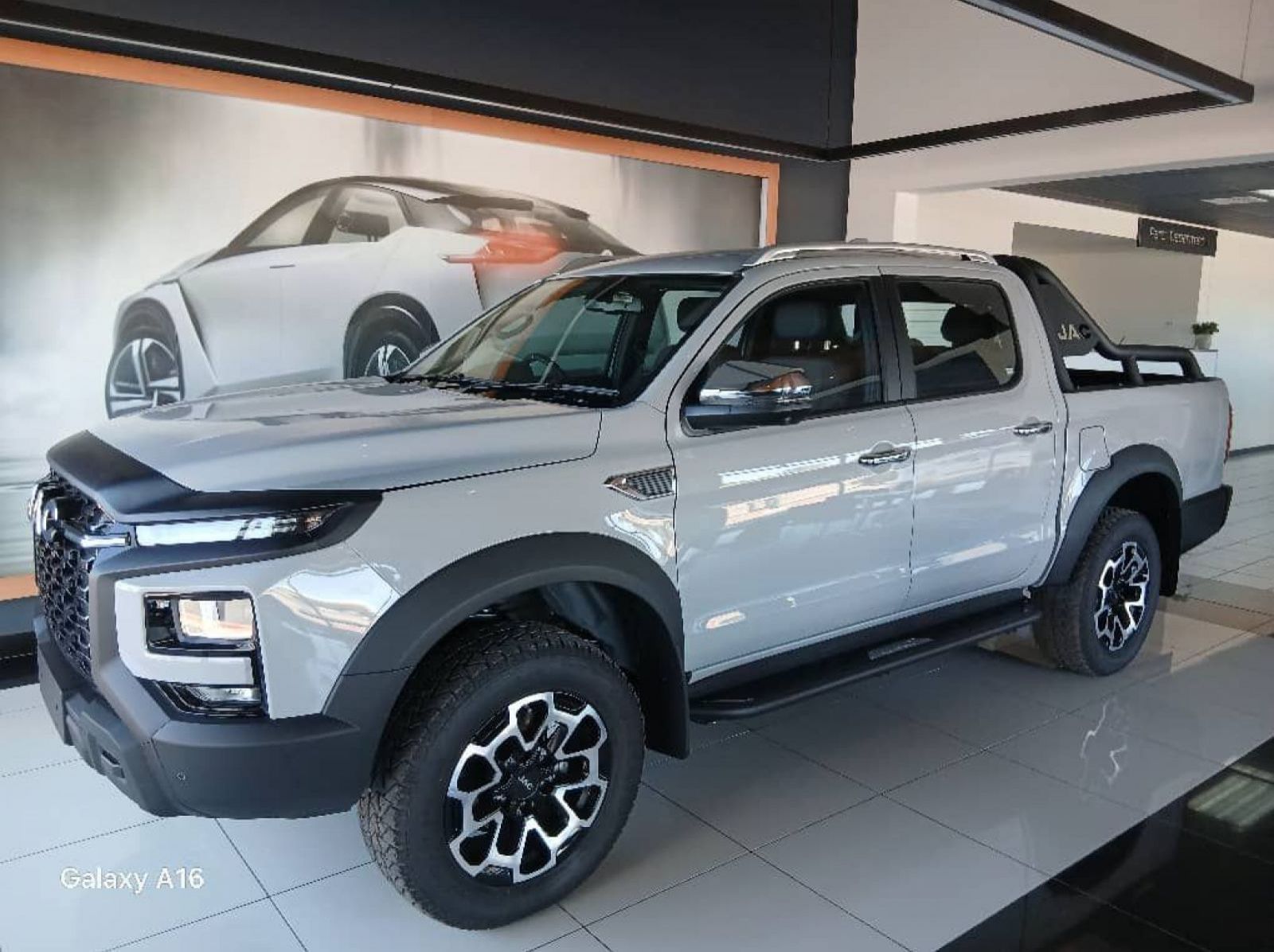 2025 JAC T9 Superlux 4x4 D/C pictures