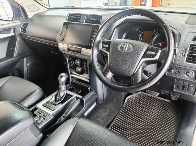 2022 Toyota Prado VX 4.0 V6 (Petrol) 4x4 A/T pictures