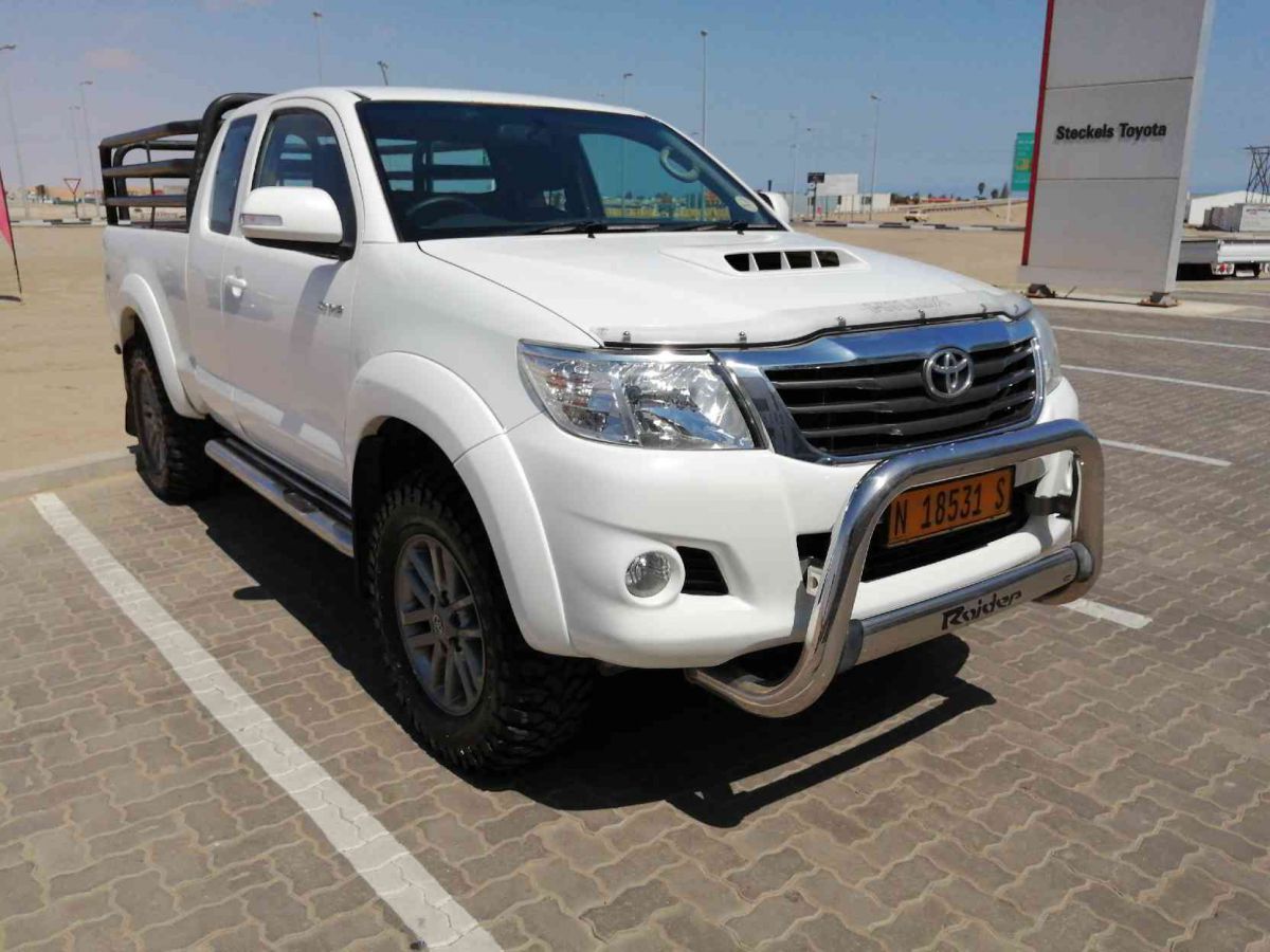 2013 Toyota Hilux XC 3.0 D4D 4x4 Dakar for sale | 152 000 Km | Manual ...