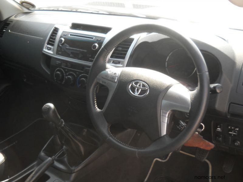 2016 Toyota Hilux 3.0 D4D S/Cab 4x4 Legend 45 pictures