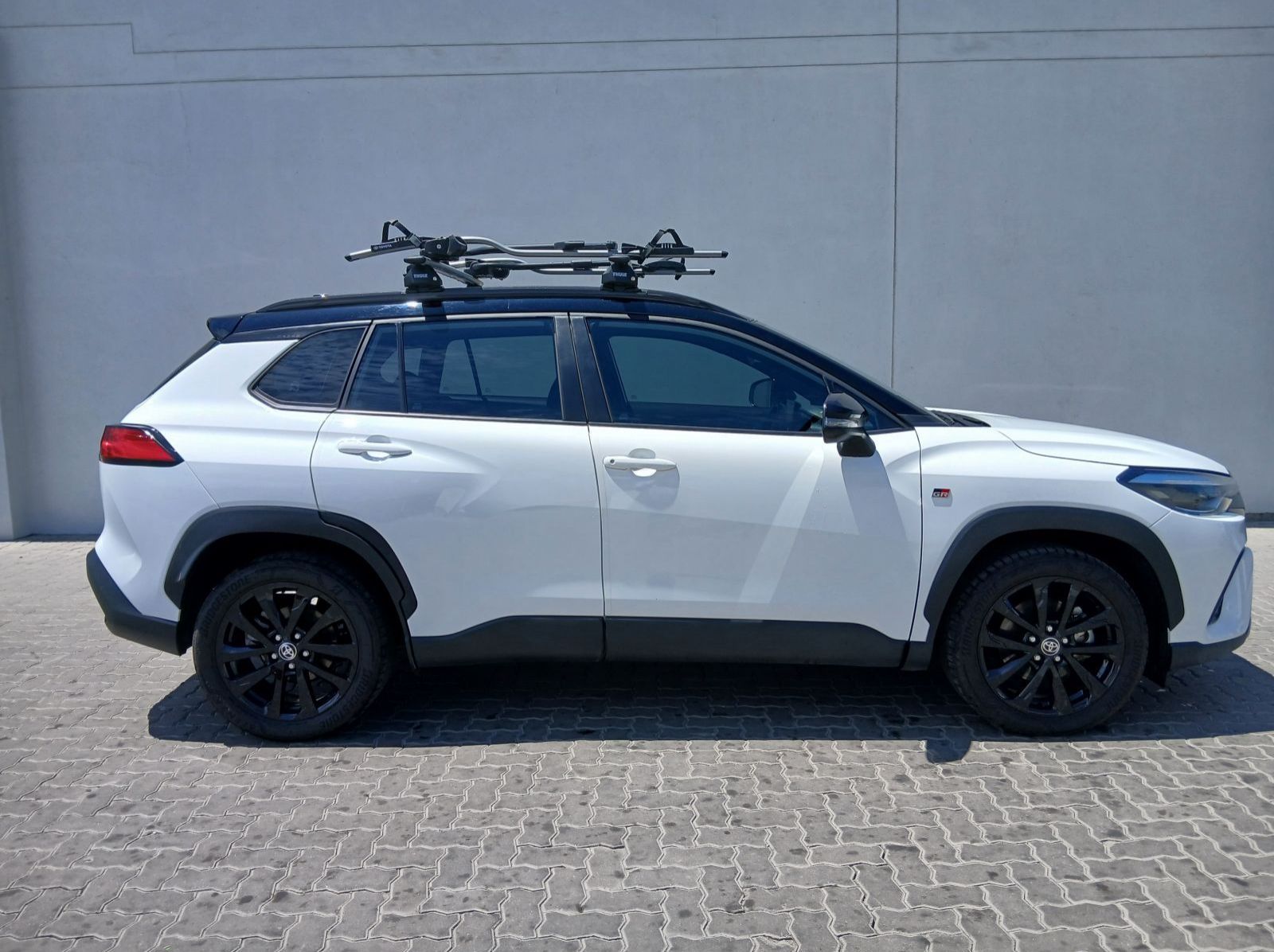 2024 Toyota Corolla Cross 1.8 Cvt Gr-s pictures