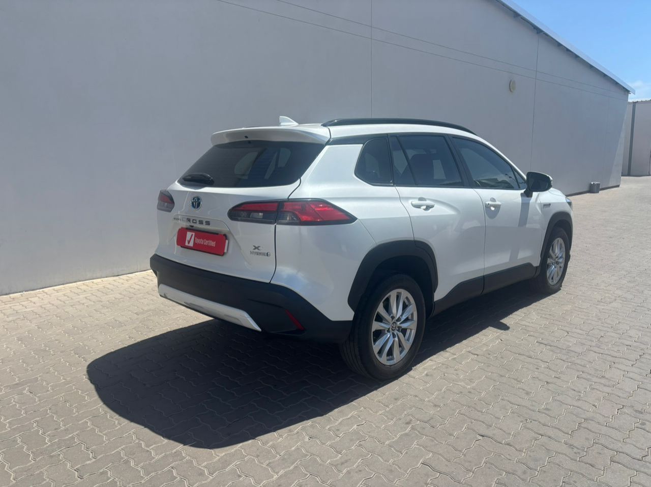 2022 Toyota Corolla Cross 1.8 Xs Hev pictures