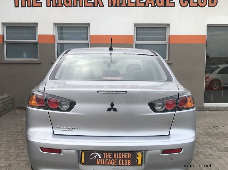 2010 Mitsubishi GALANT pictures