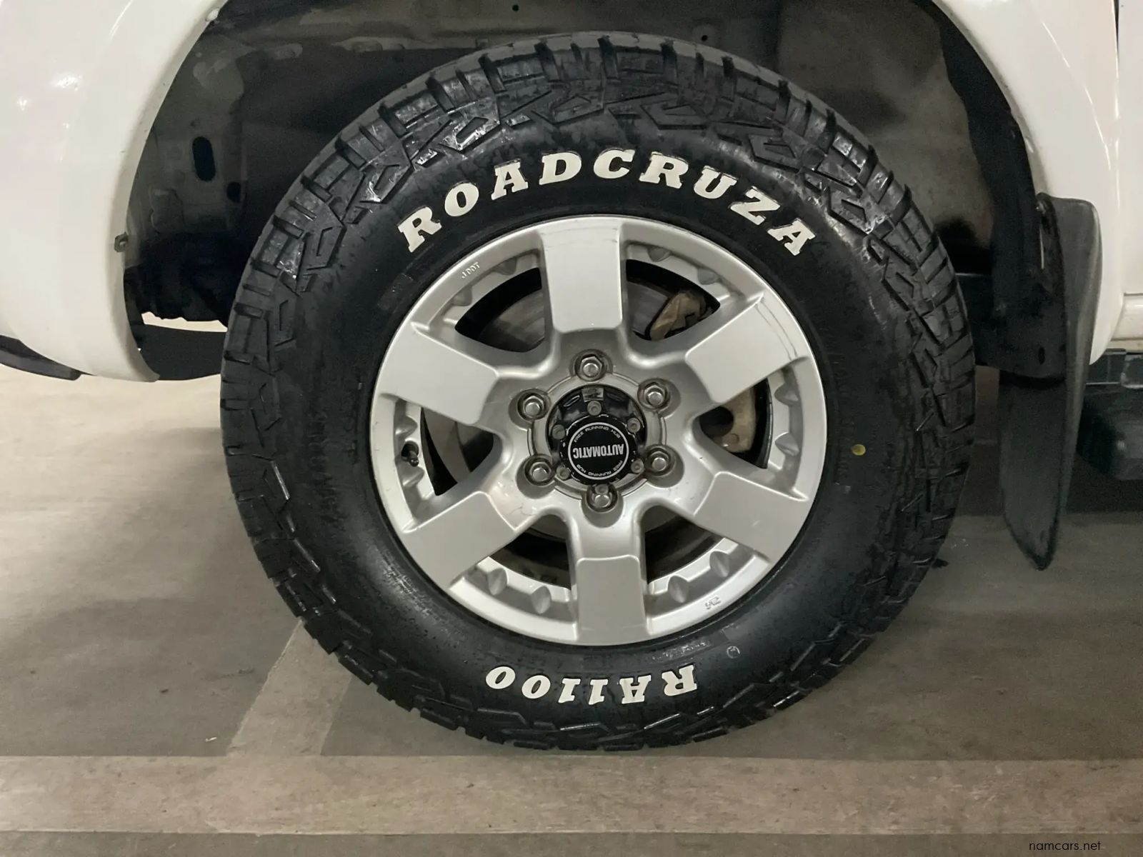 2019 Nissan Hardbody Np300 2.5 TDI 4x4 Pick Up Double Cab photo